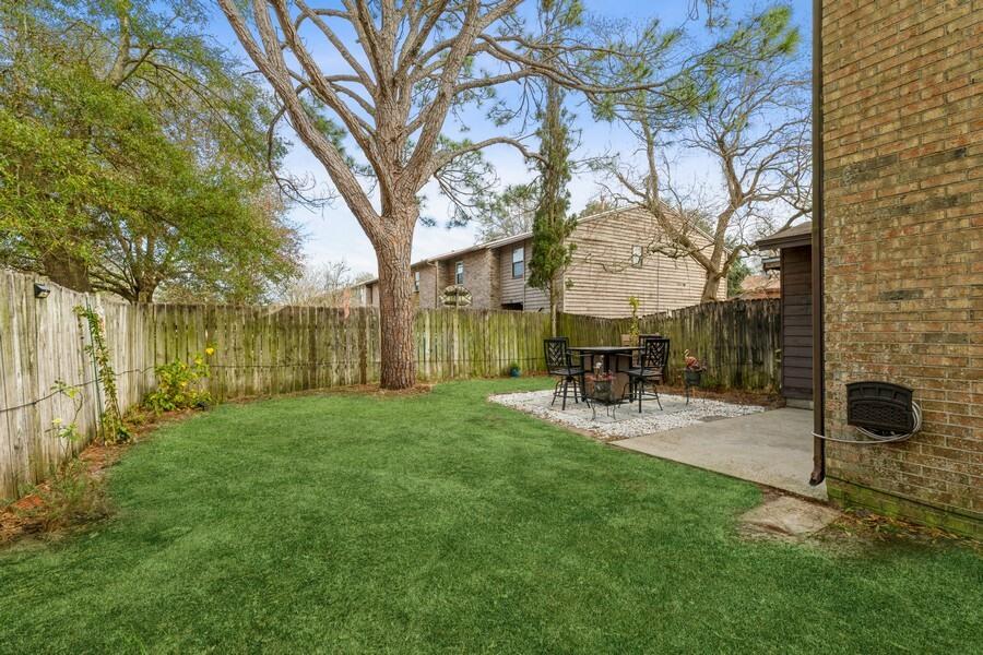 MONTAGE MANOR - Residential