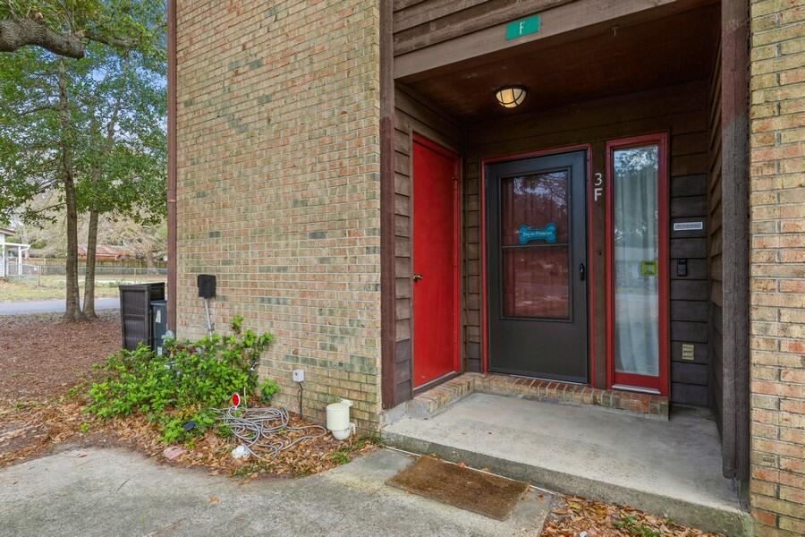 MONTAGE MANOR - Residential