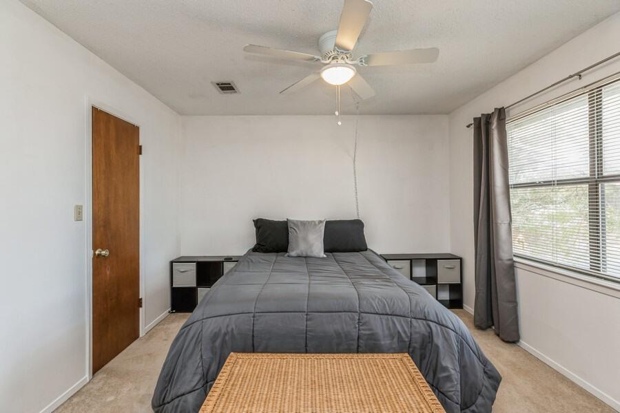 MONTAGE MANOR - Residential