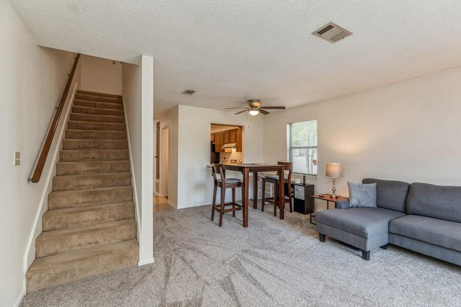 MONTAGE MANOR - Residential