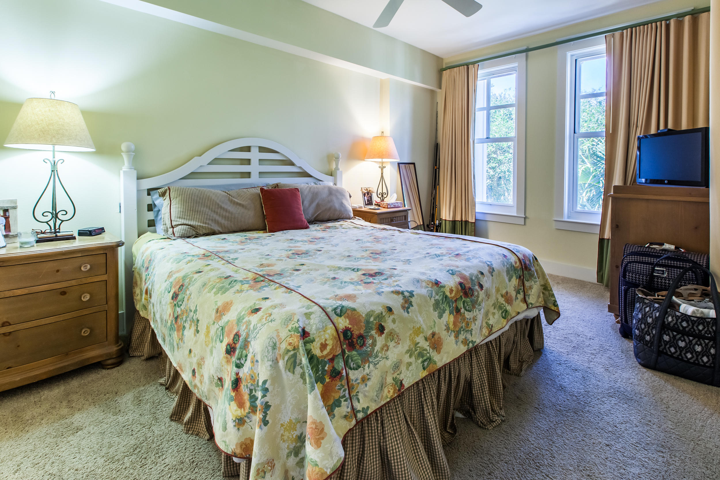 OBSERVATION POINT - Residential