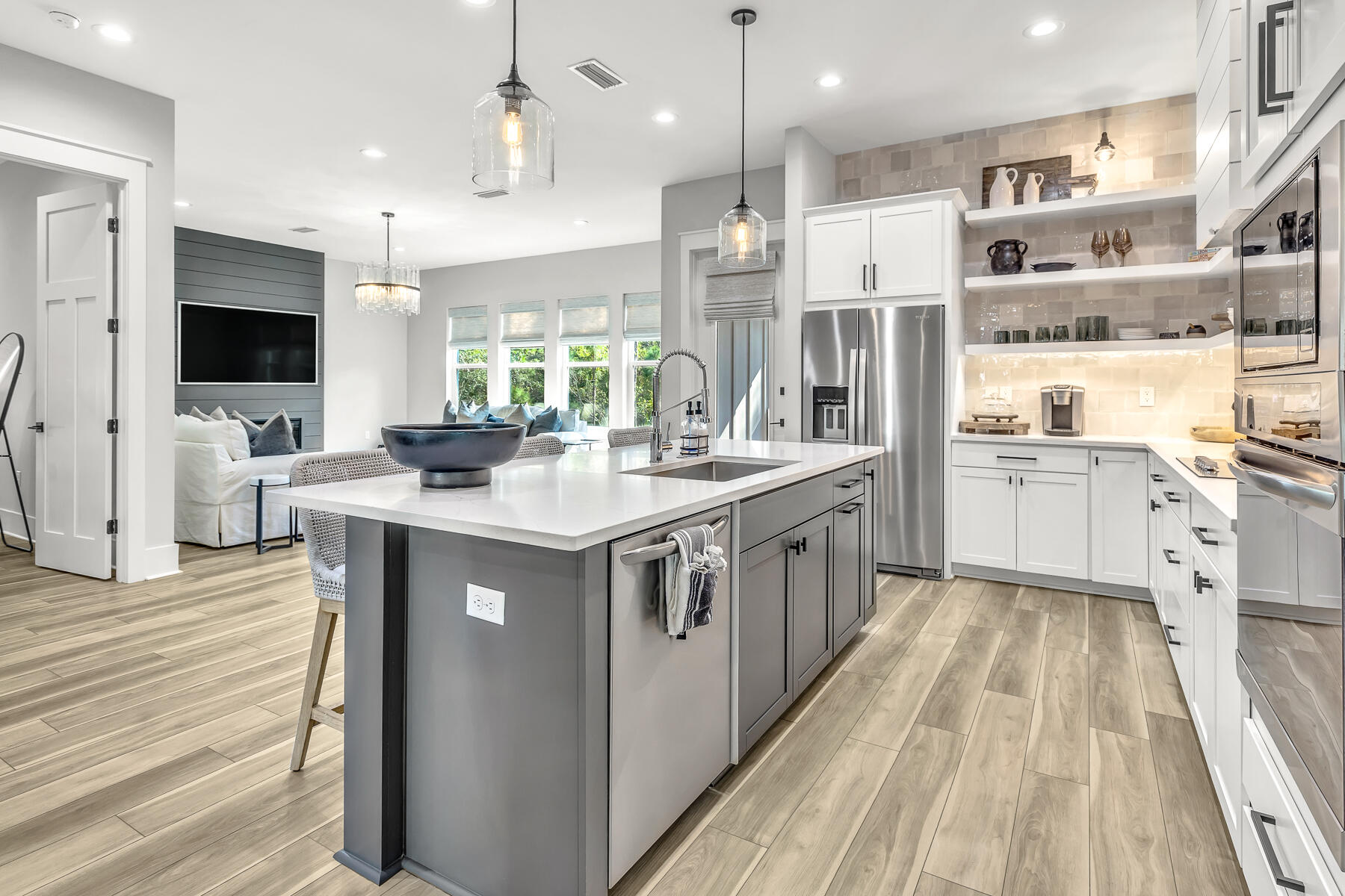 HIDDEN GROVE - Residential