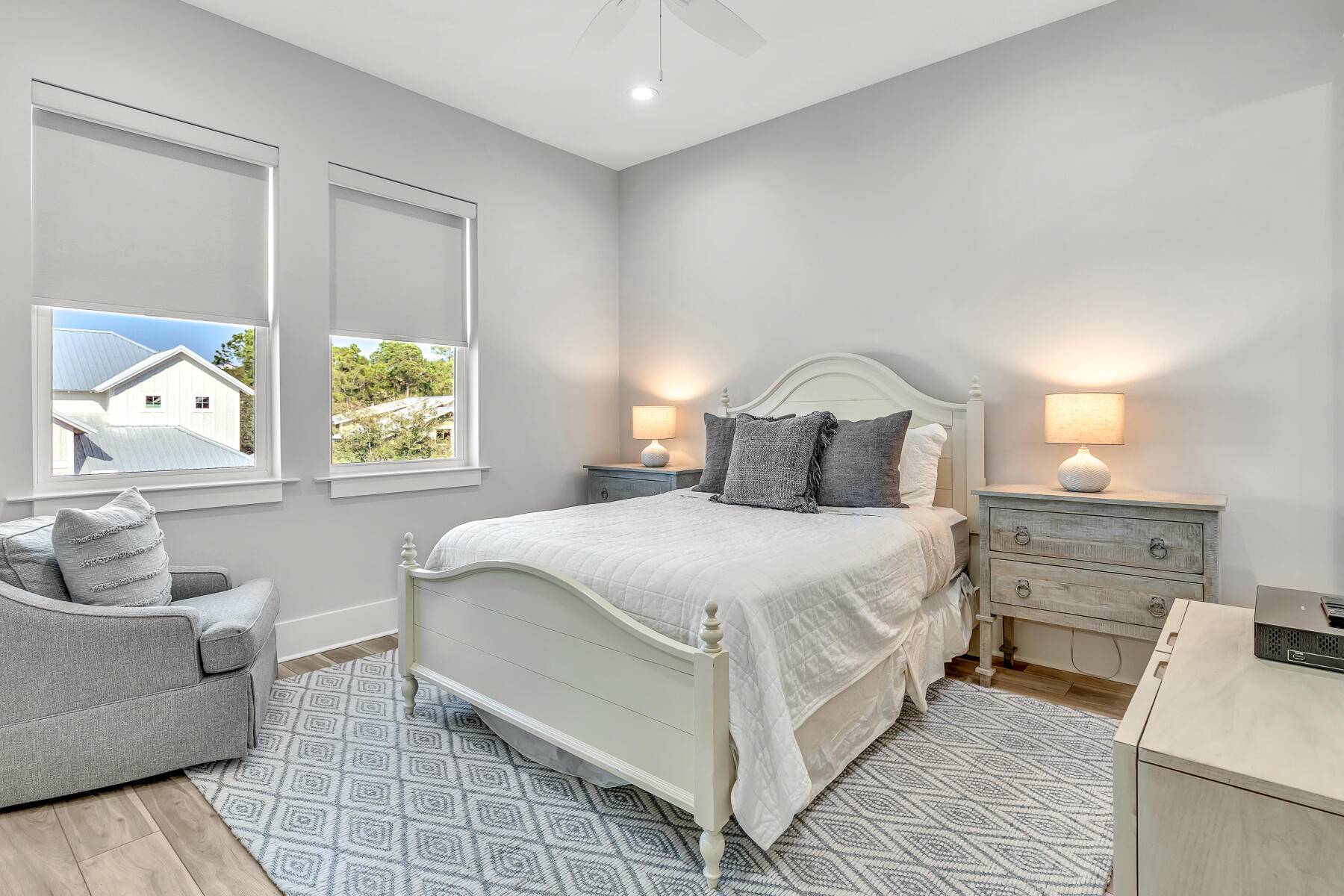 HIDDEN GROVE - Residential