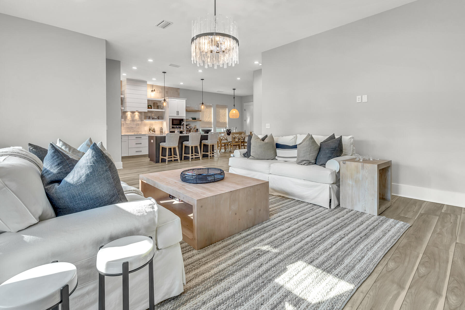 HIDDEN GROVE - Residential