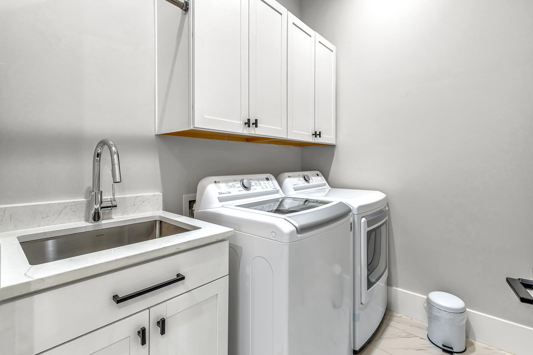 HIDDEN GROVE - Residential