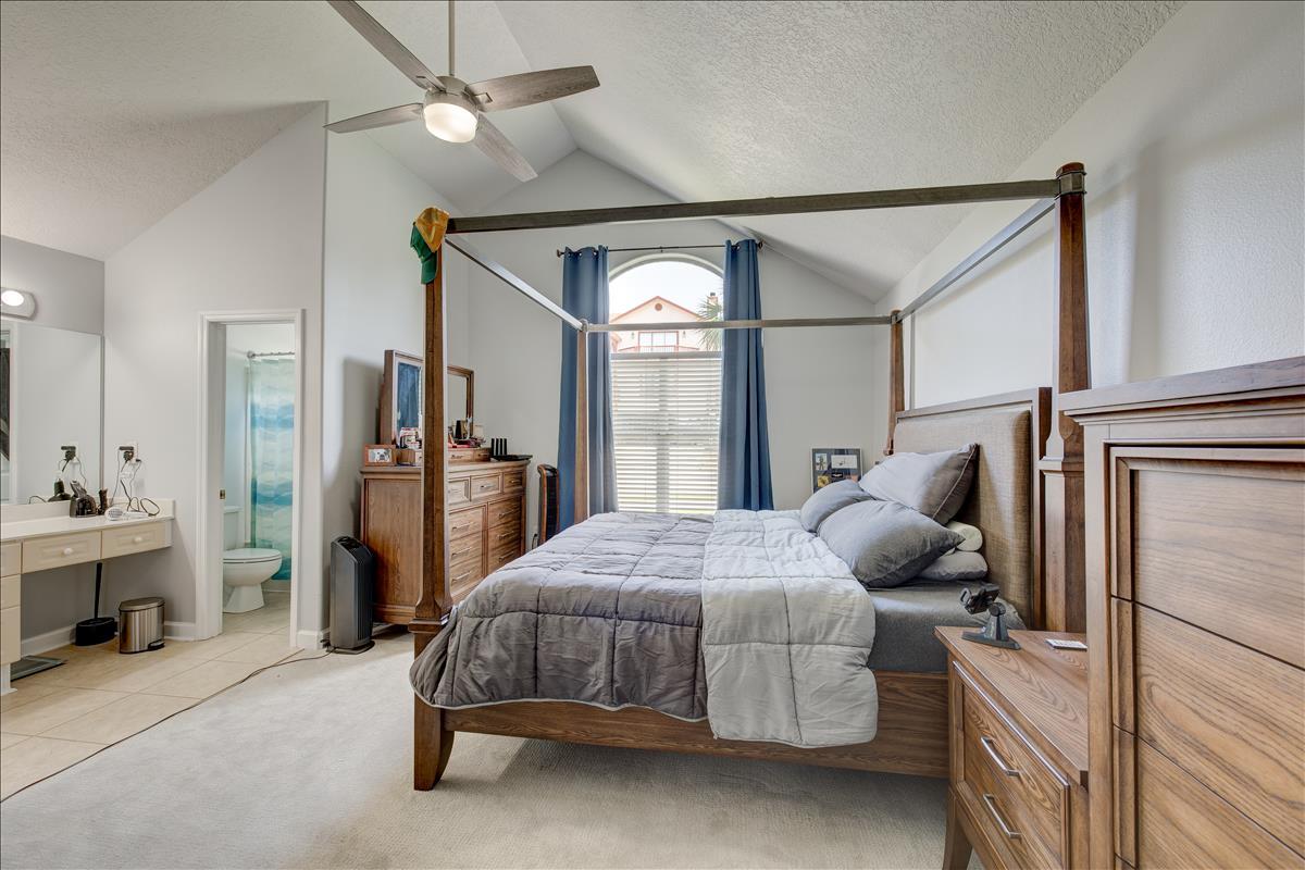 PELICAN PLACE T/H WEST - Residential