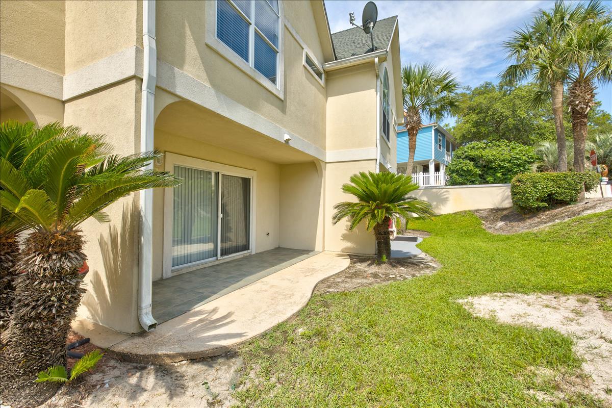 PELICAN PLACE T/H WEST - Residential