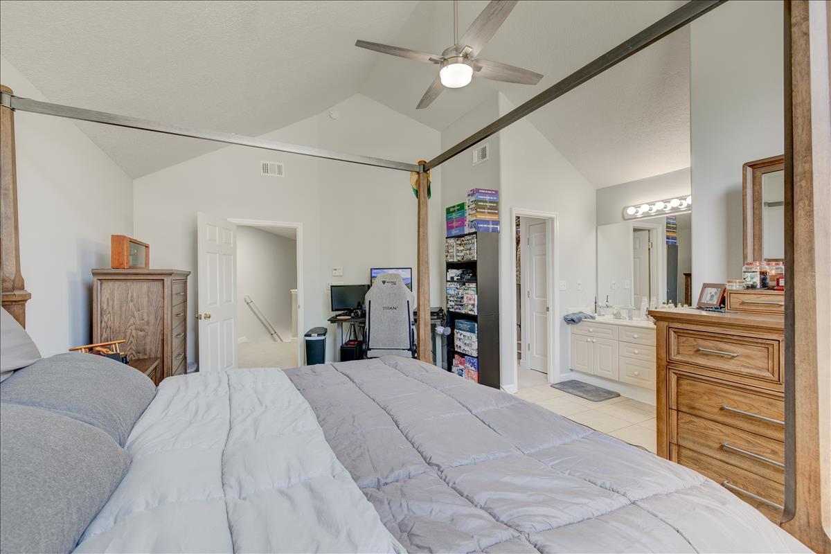 PELICAN PLACE T/H WEST - Residential