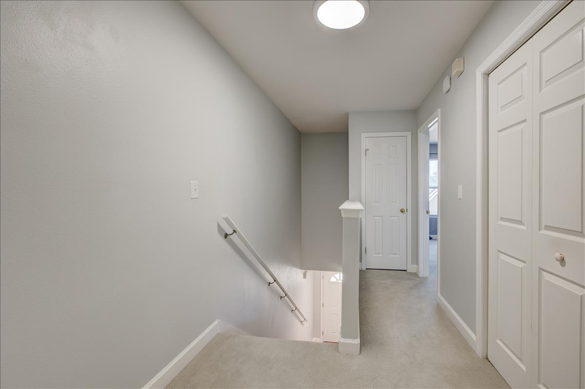 PELICAN PLACE T/H WEST - Residential