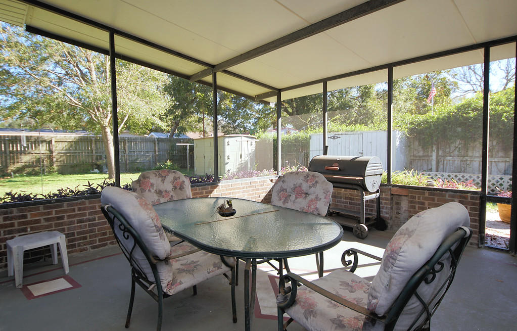 HOWARD S/D - Residential