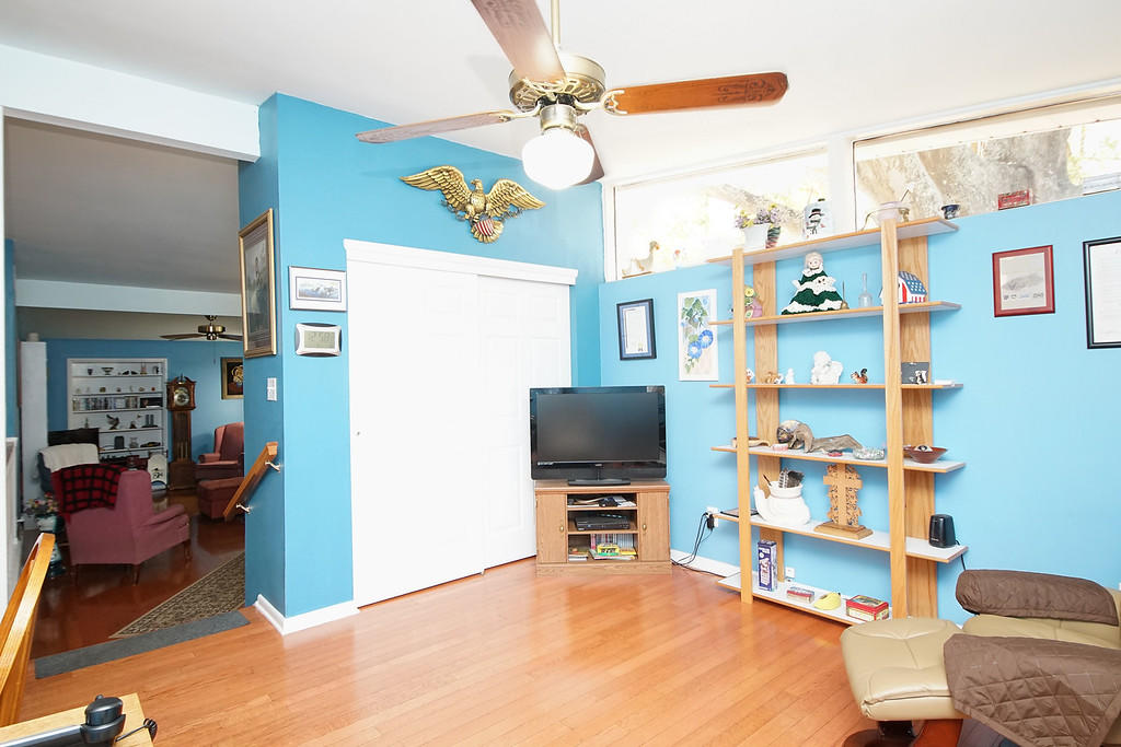 HOWARD S/D - Residential