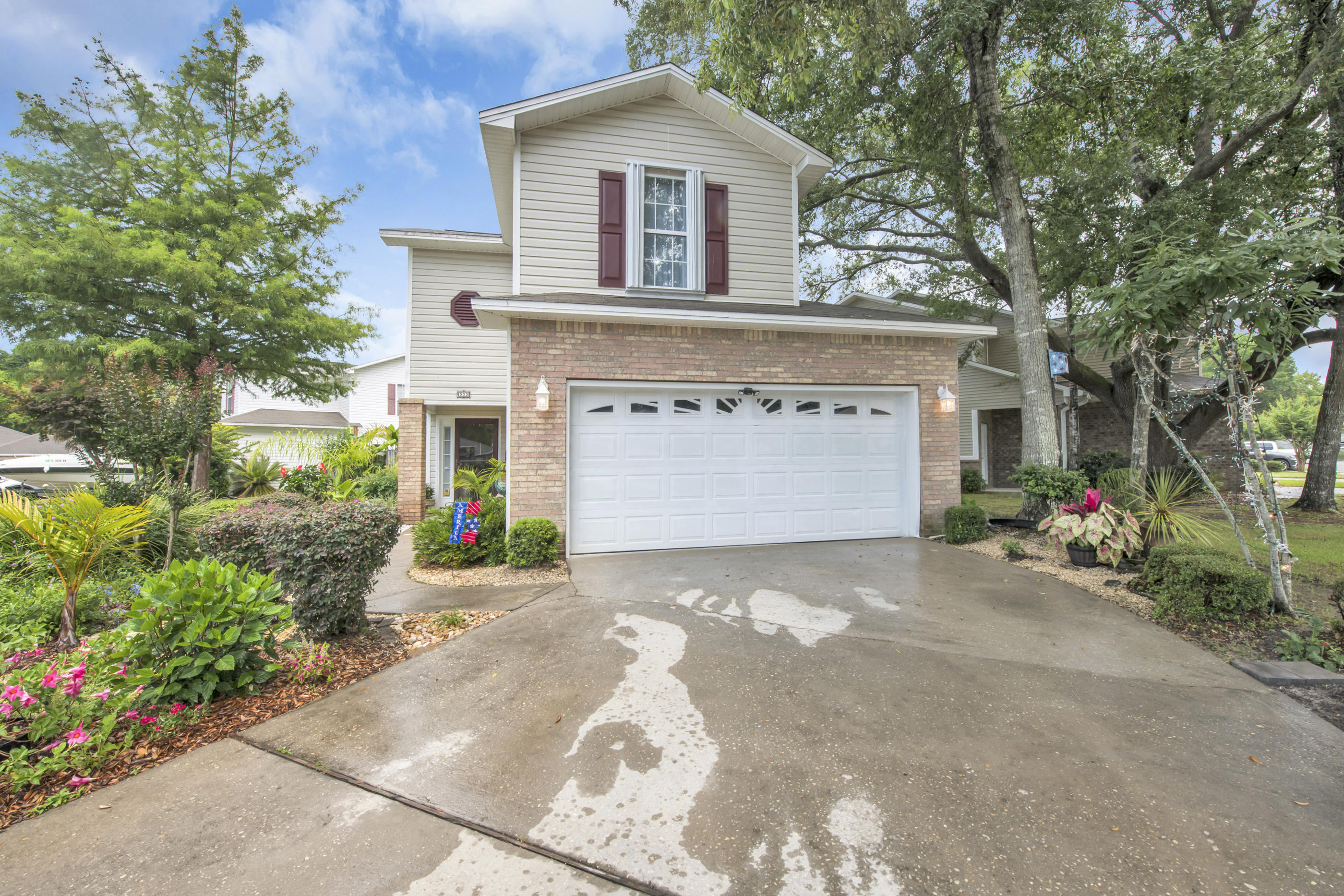 OAK PARK ESTATES - Residential