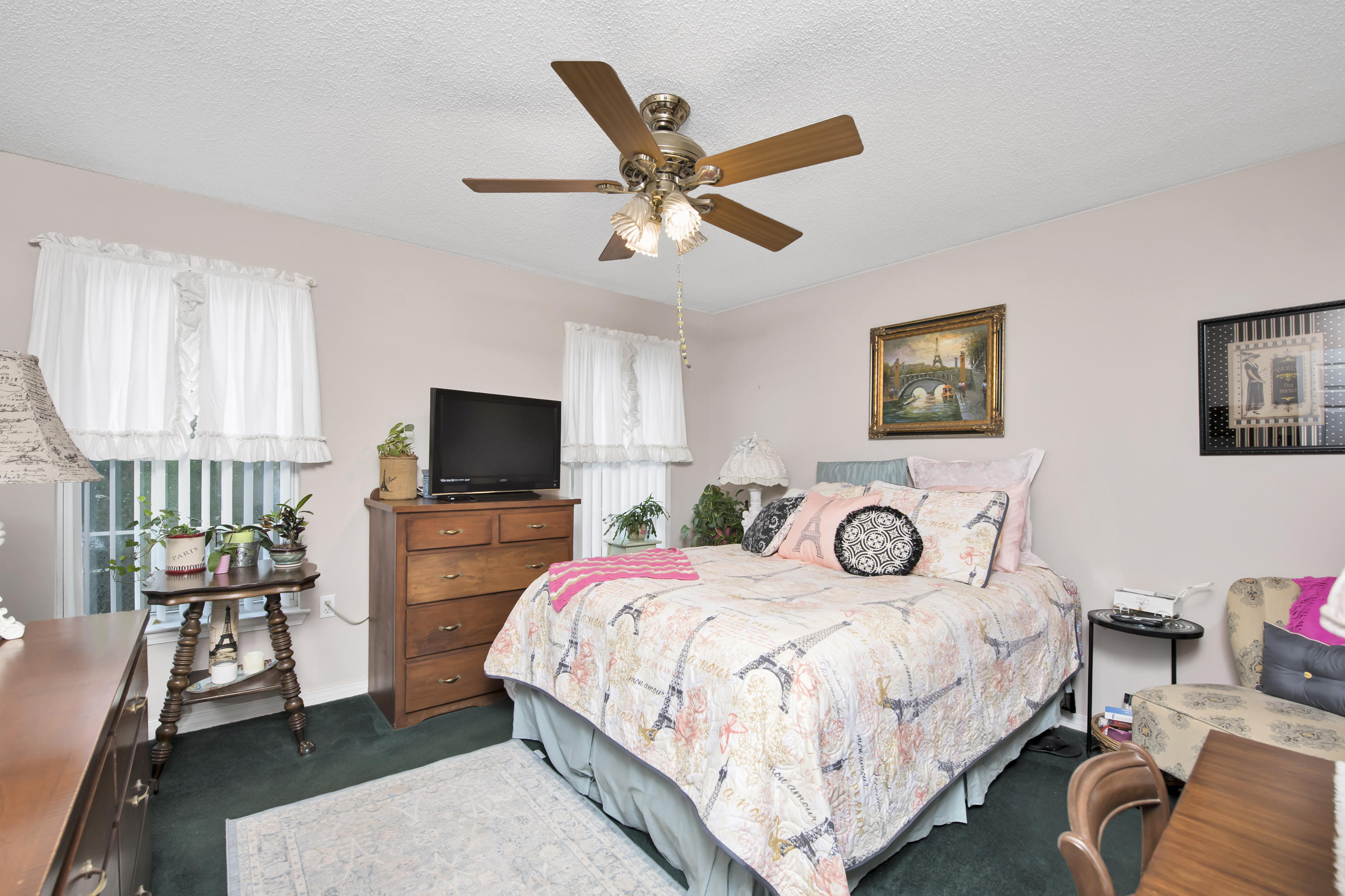 OAK PARK ESTATES - Residential