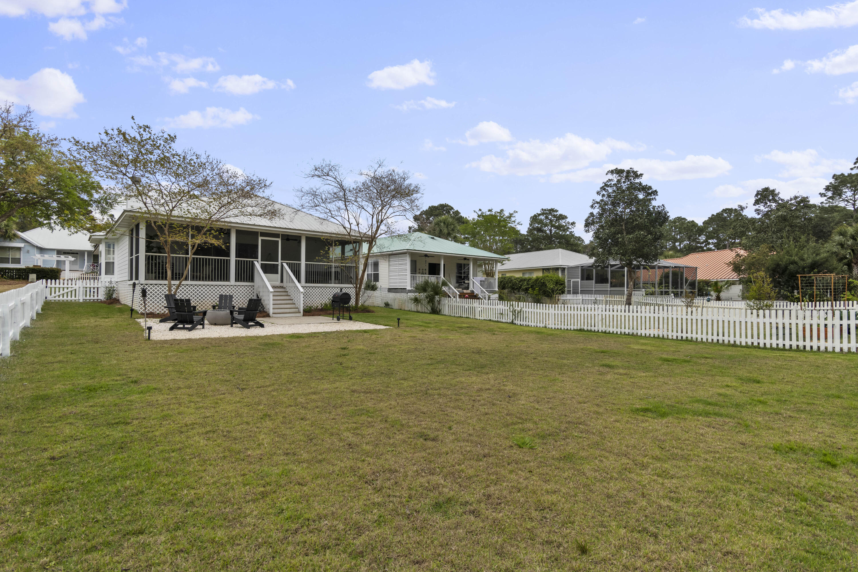 SEA DUNES - Residential