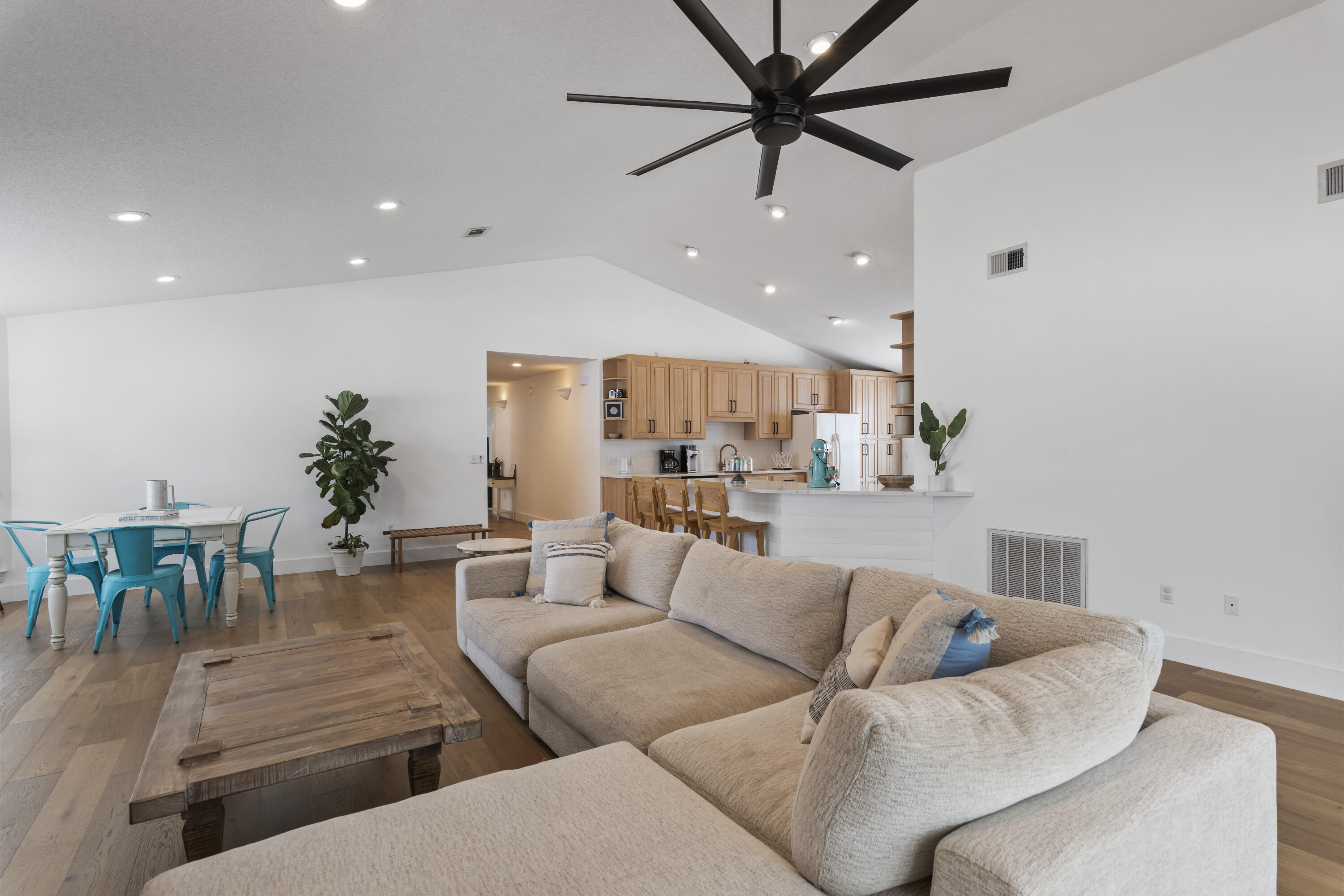 SEA DUNES - Residential