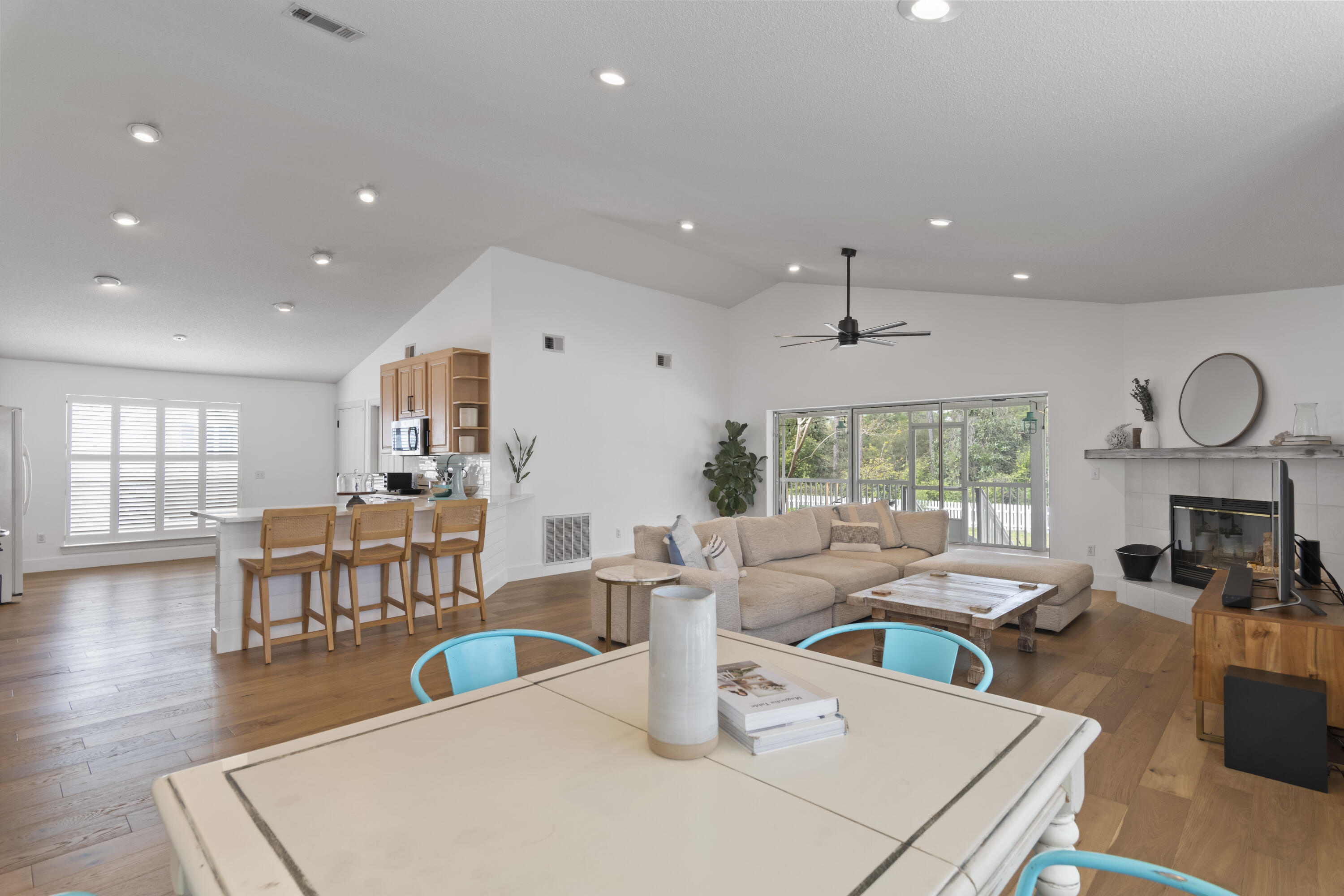 SEA DUNES - Residential