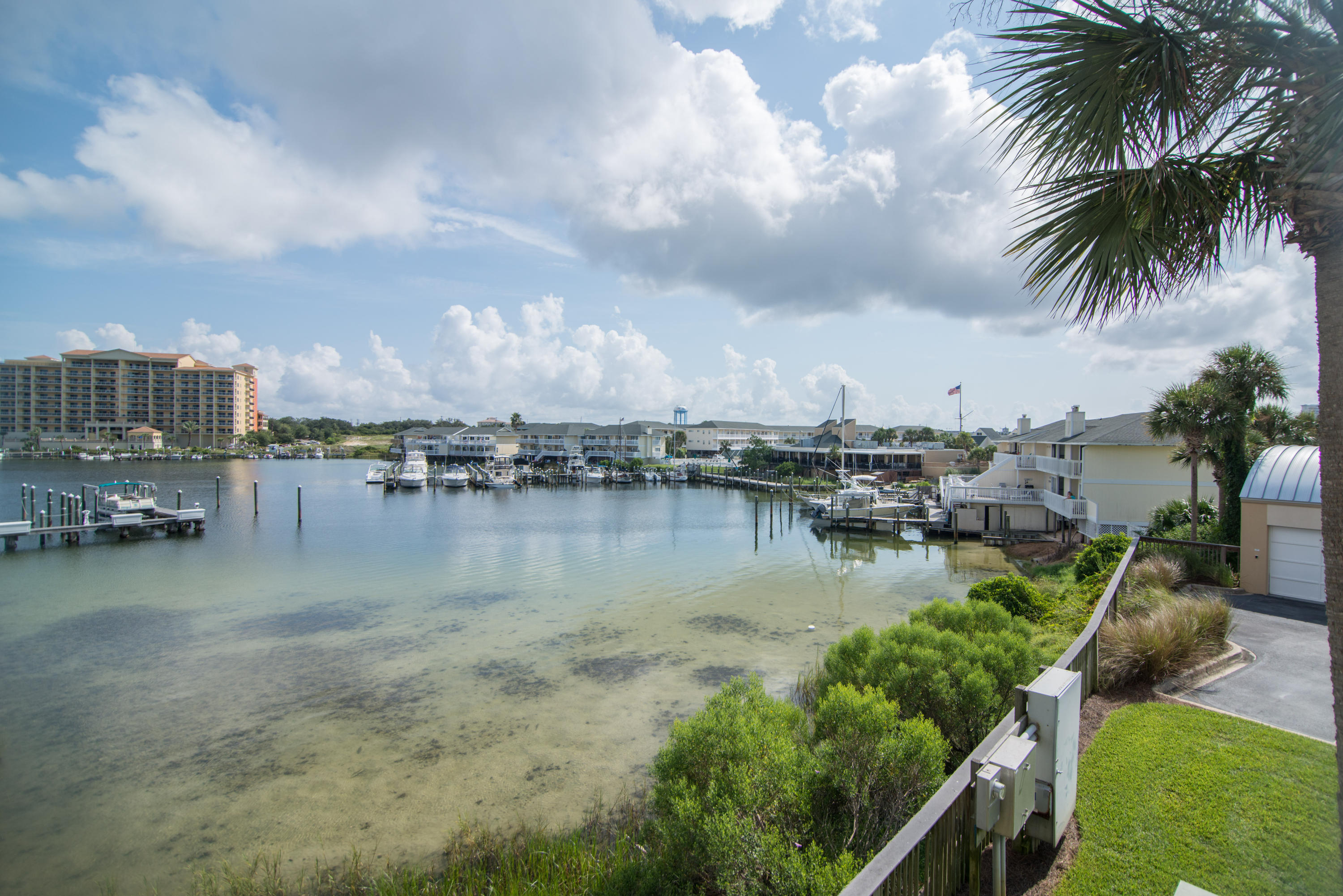 HARBOR LANDING - Residential