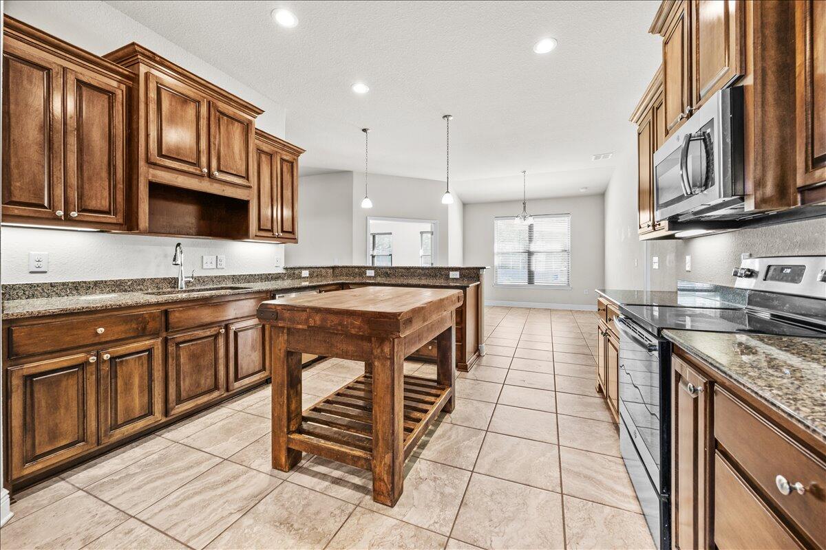 HOMEWOOD EST - Residential