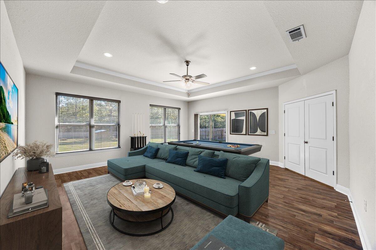 HOMEWOOD EST - Residential