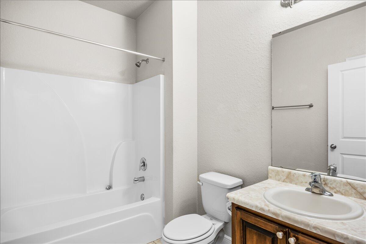 HOMEWOOD EST - Residential