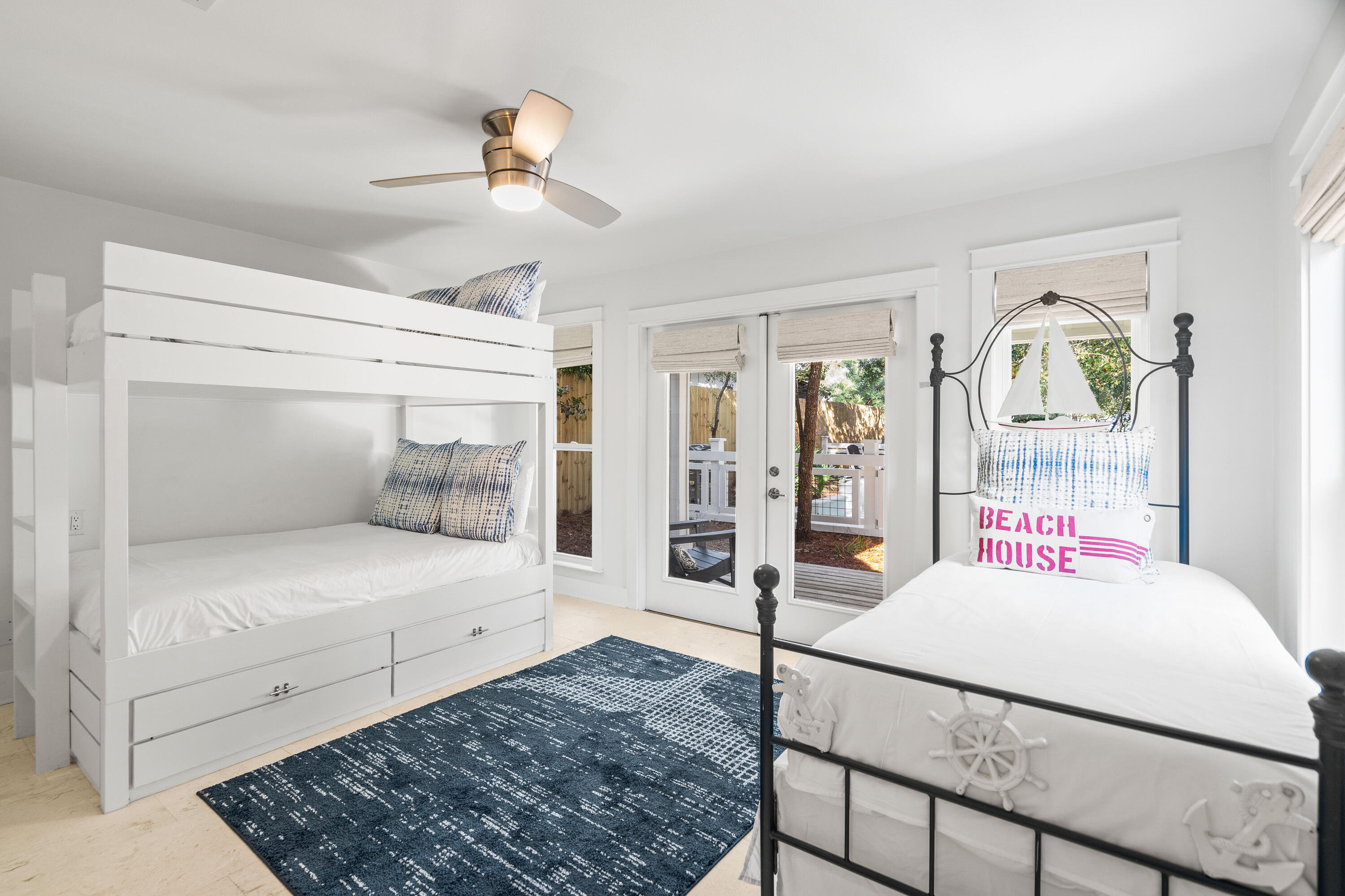 EASTERN LAKE S/D - Residential