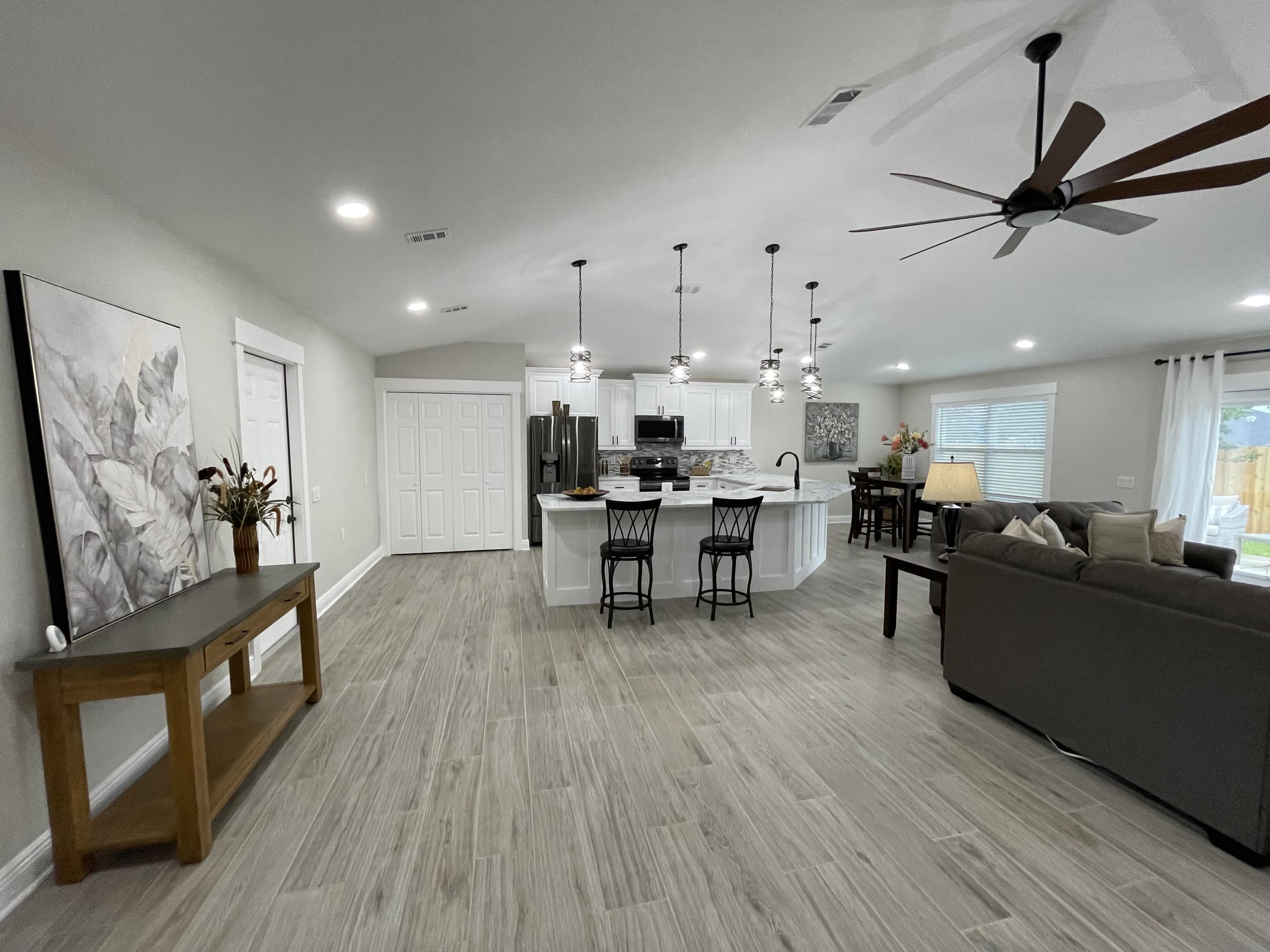 SHADOW LAKES - Residential