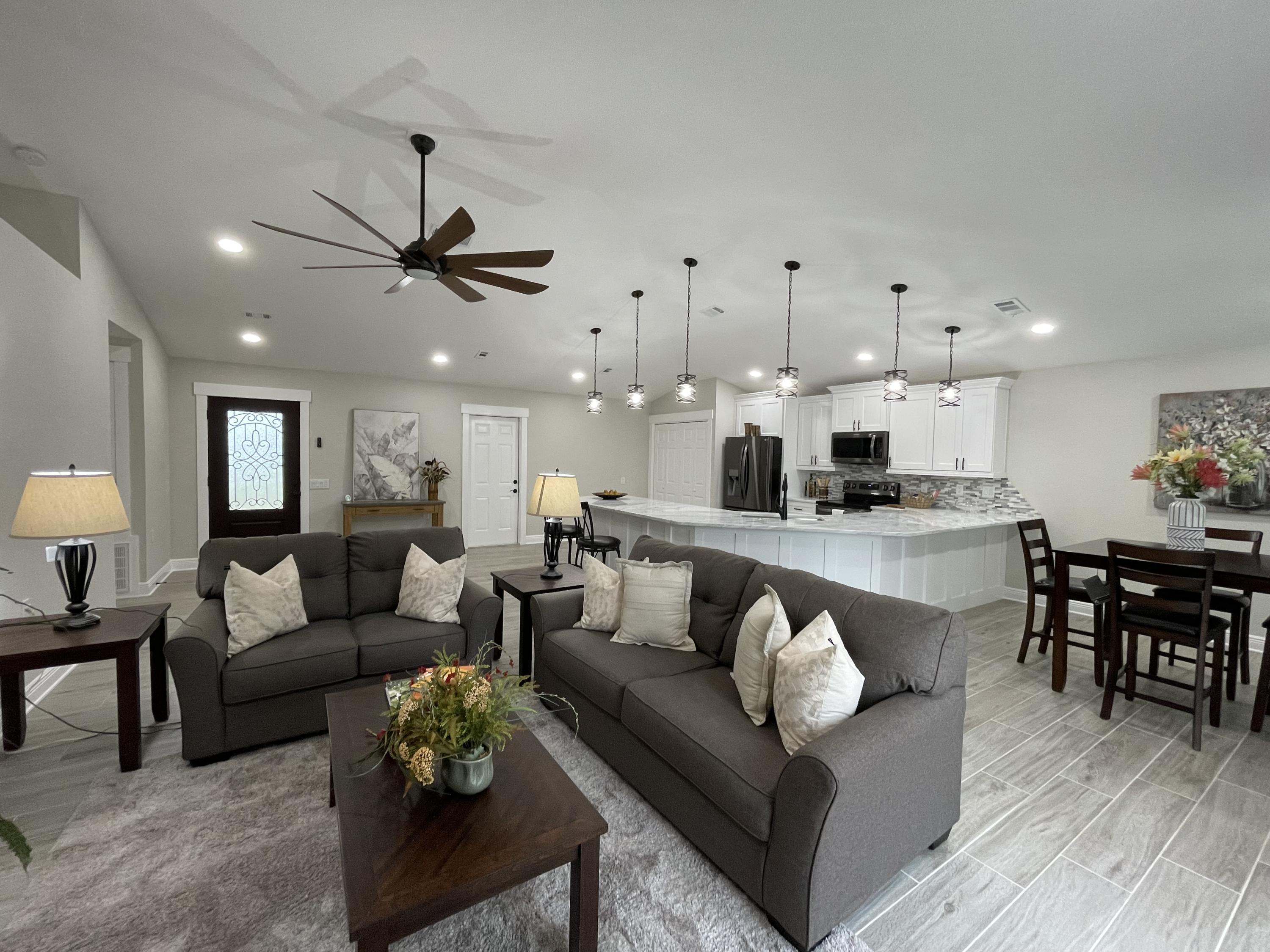 SHADOW LAKES - Residential