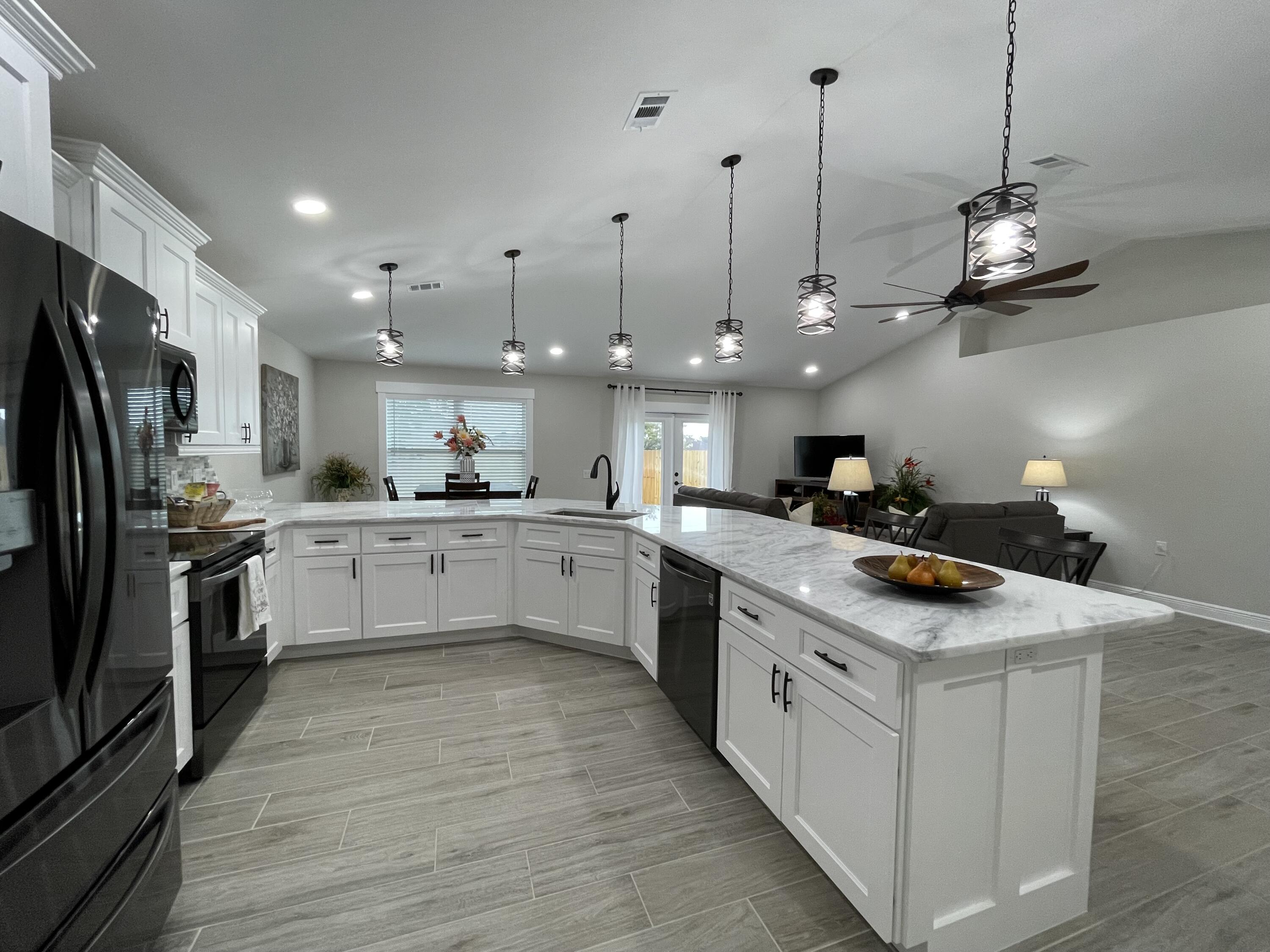 SHADOW LAKES - Residential