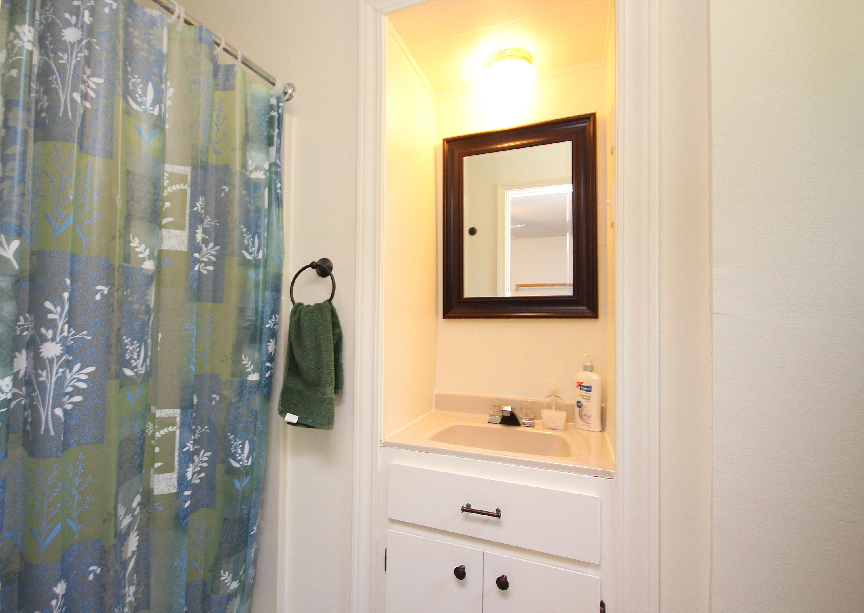 CRESTVIEW - Residential