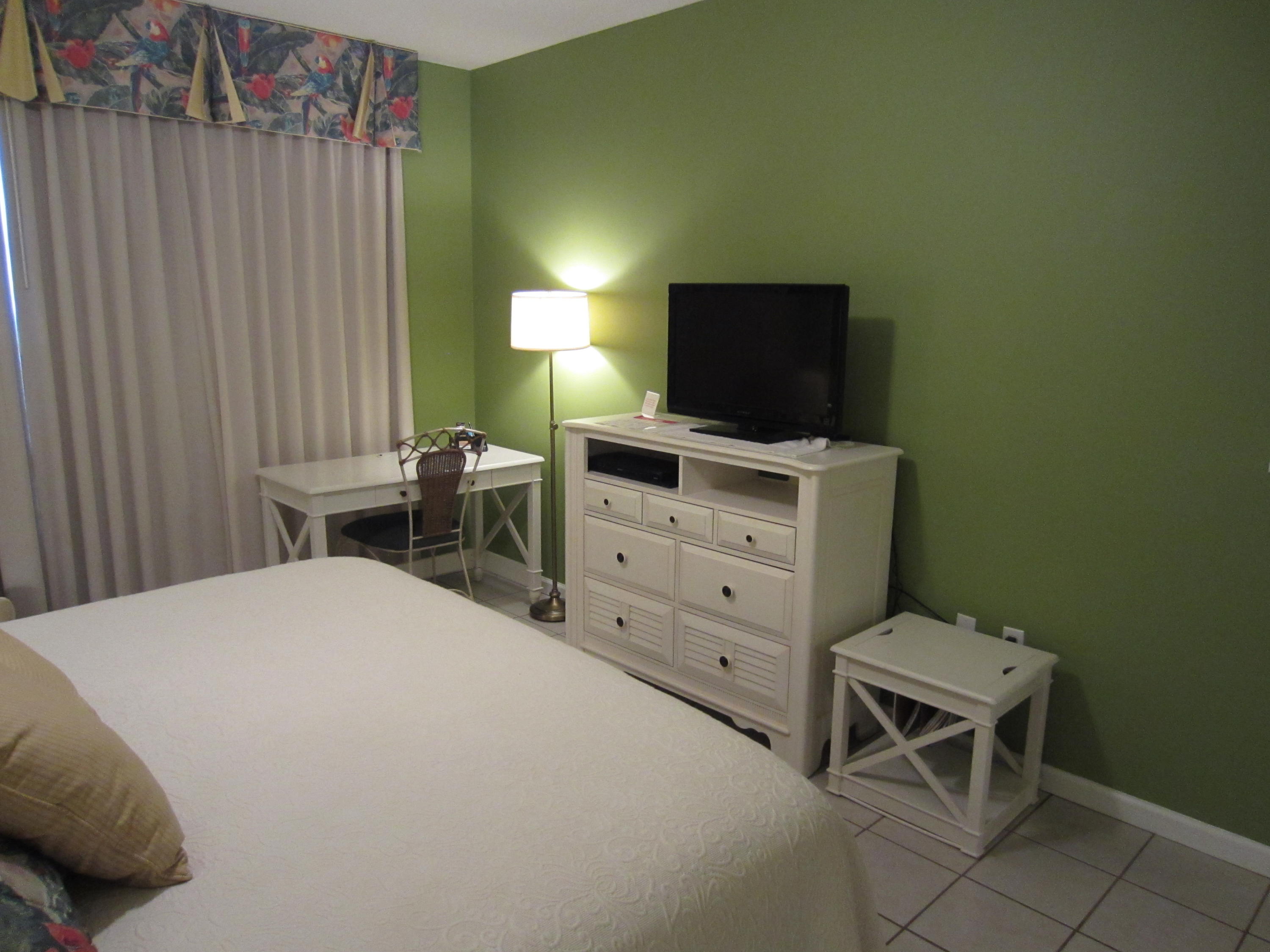 LEEWARD KEY - Residential