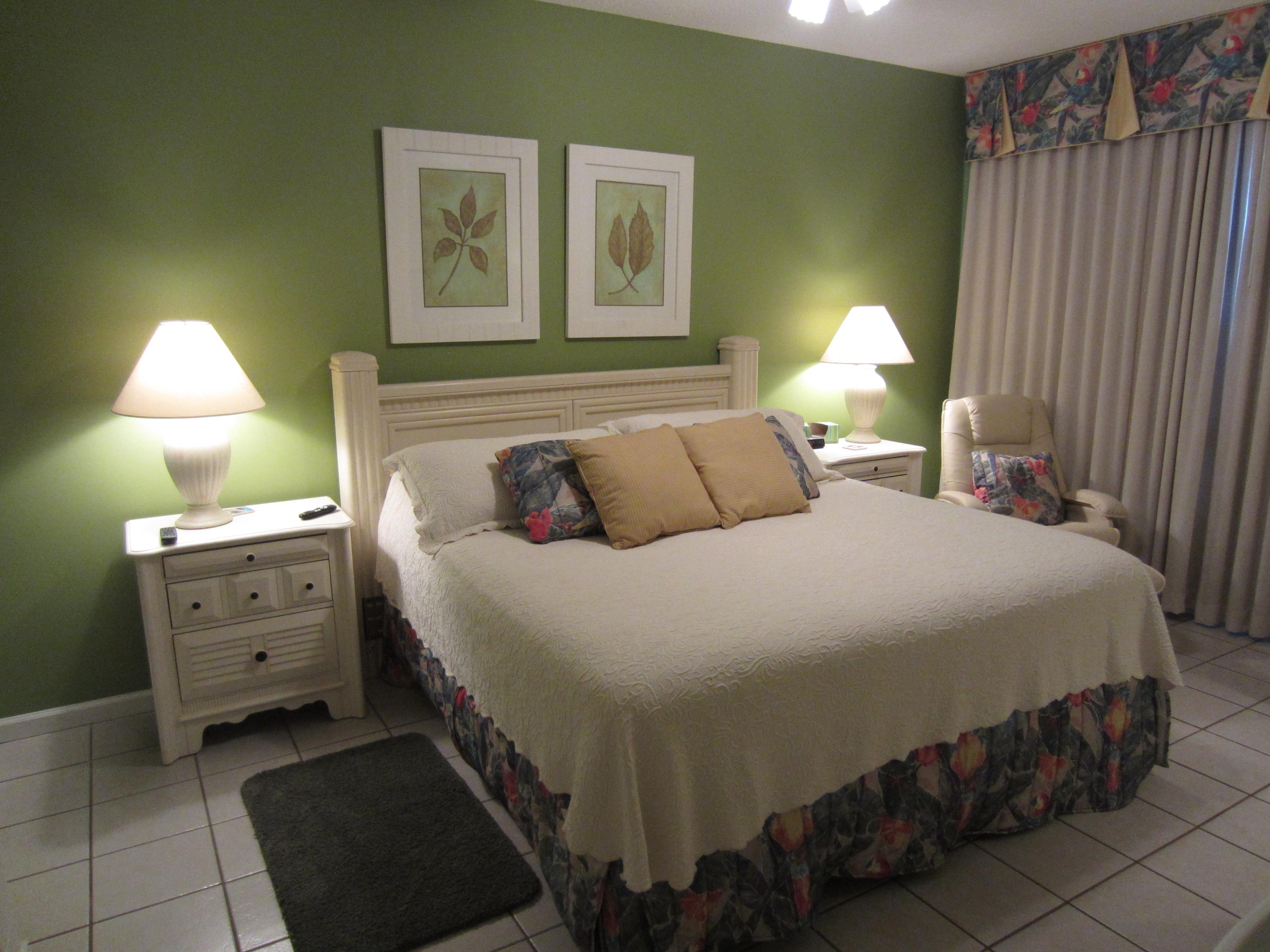 LEEWARD KEY - Residential