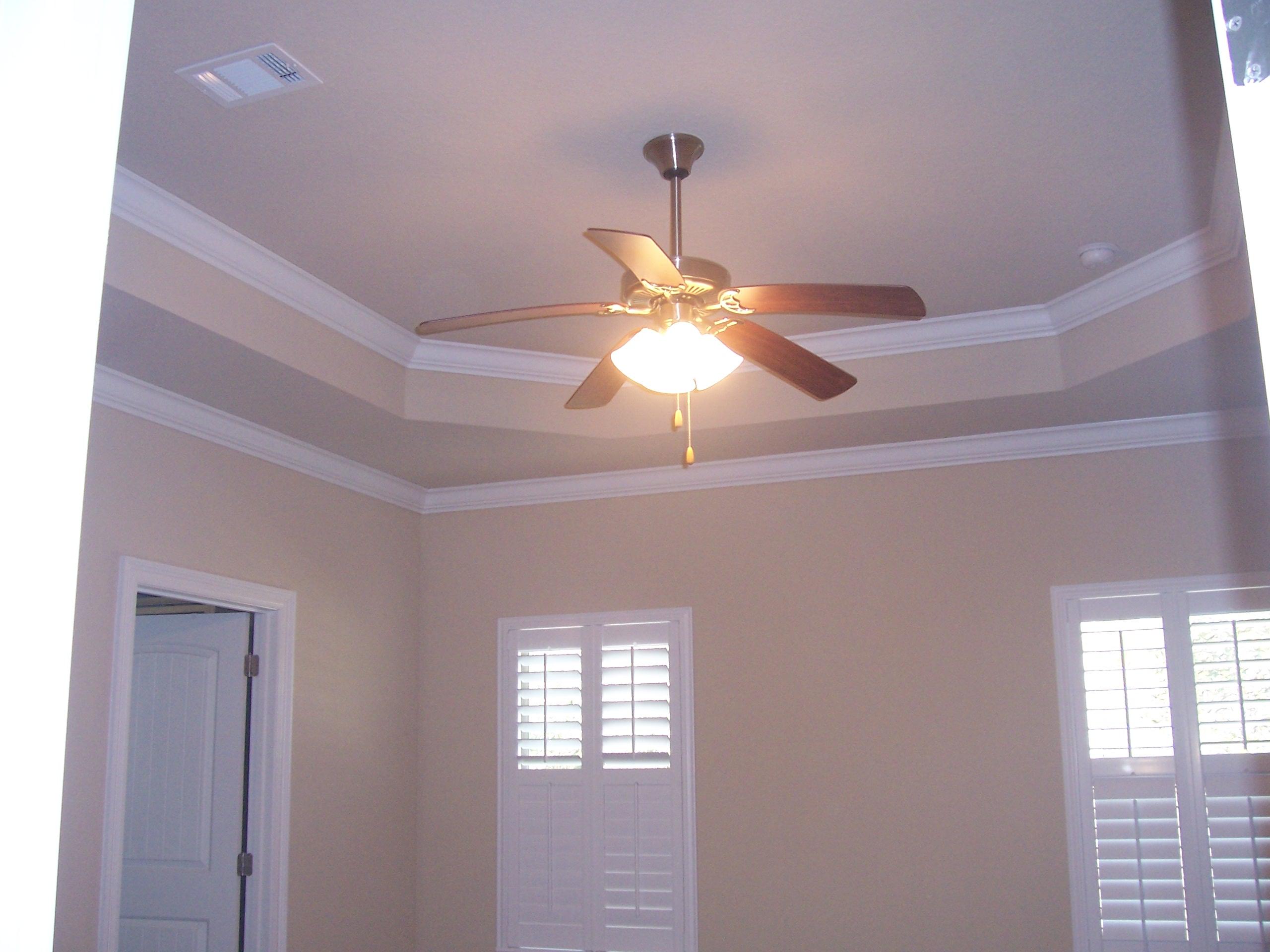 WHISPERING LAKE - Residential