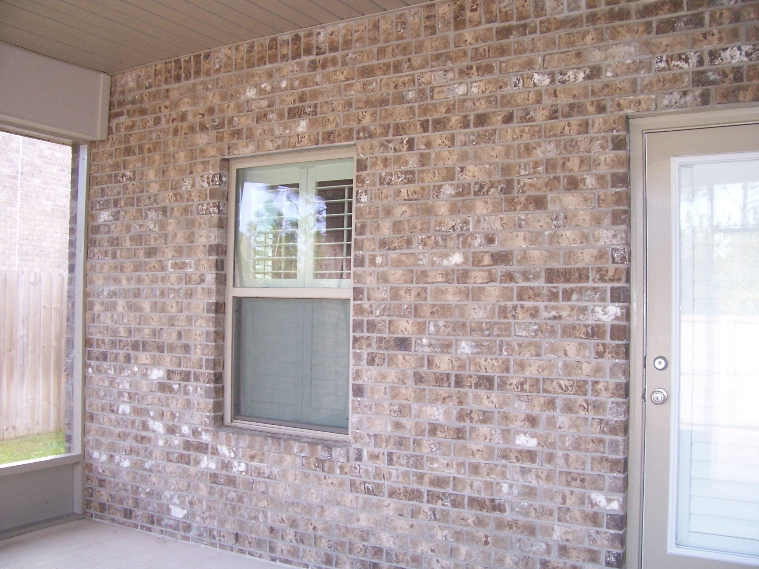 WHISPERING LAKE - Residential