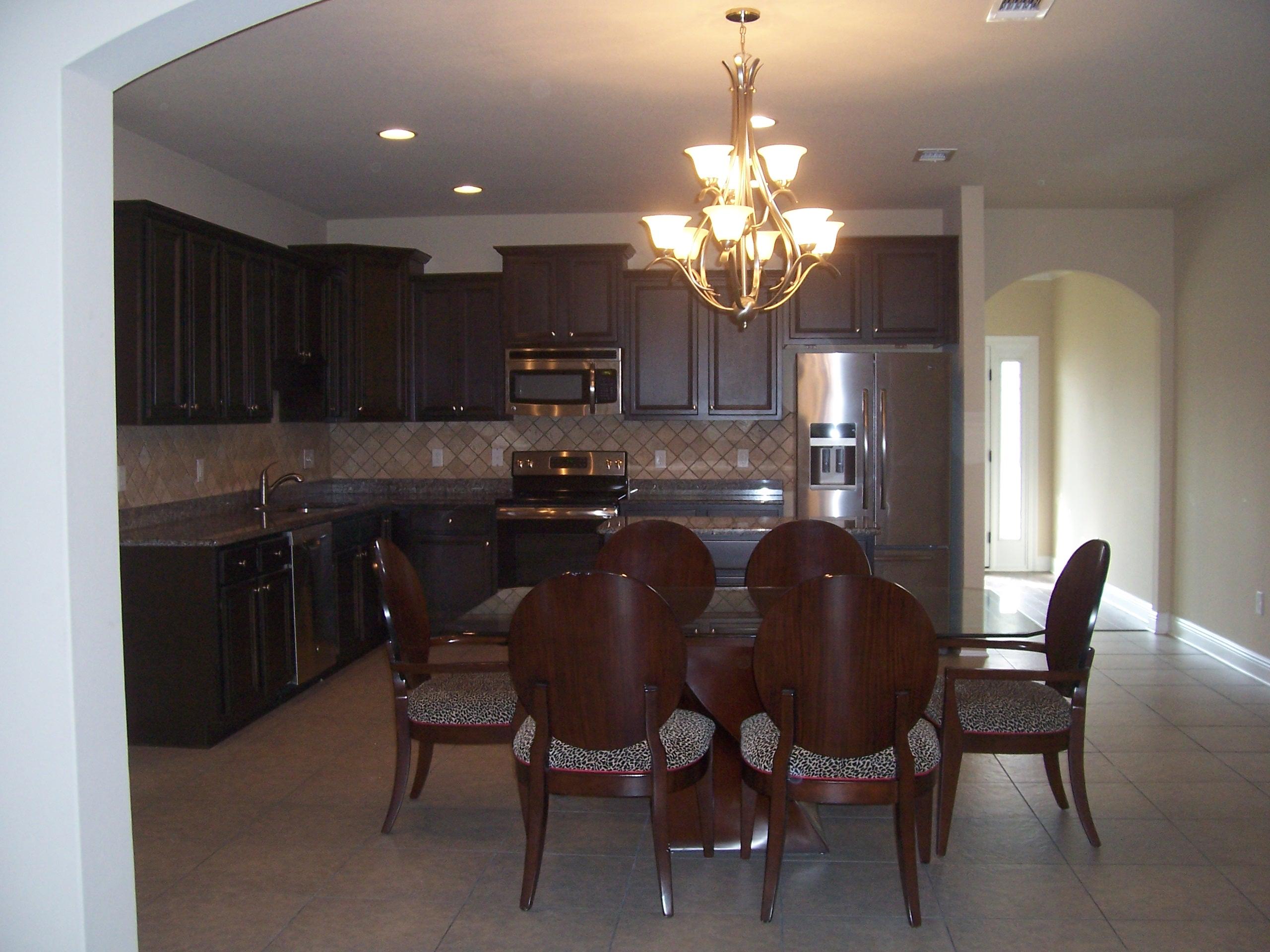 WHISPERING LAKE - Residential