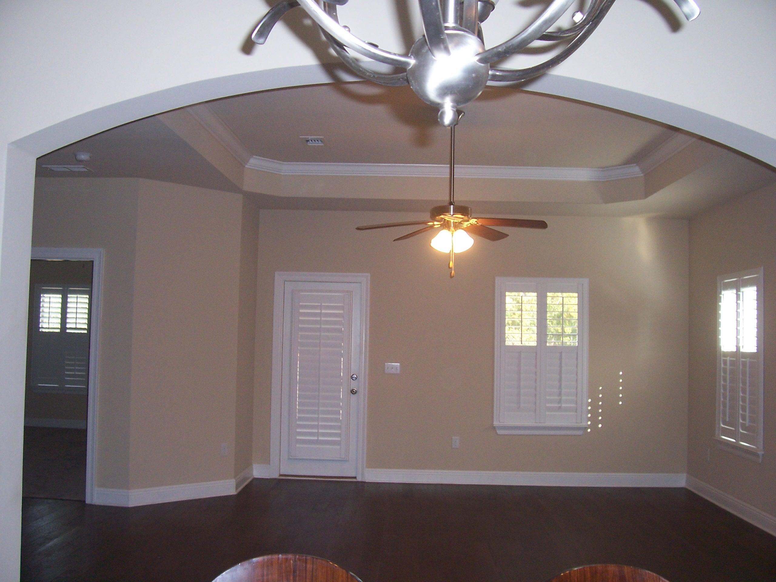 WHISPERING LAKE - Residential