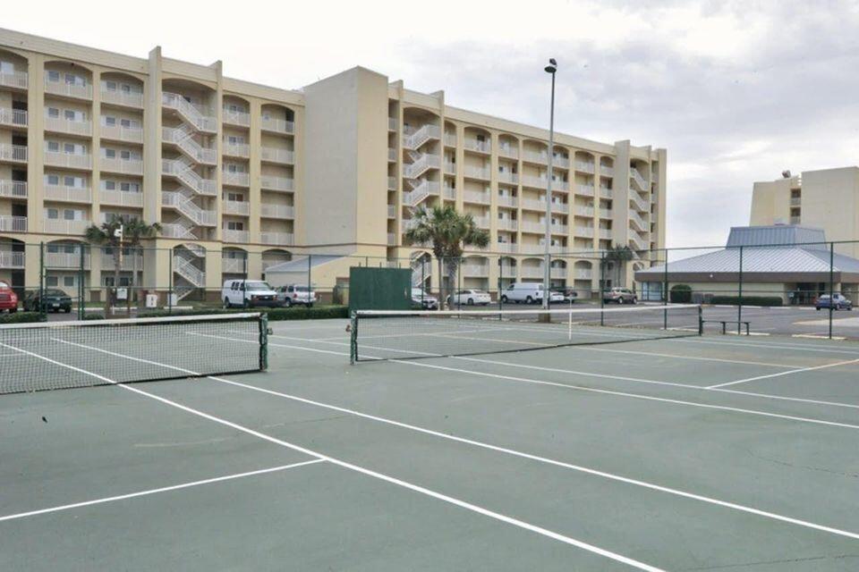 BEACH HOUSE CONDO PH 1 - Residential