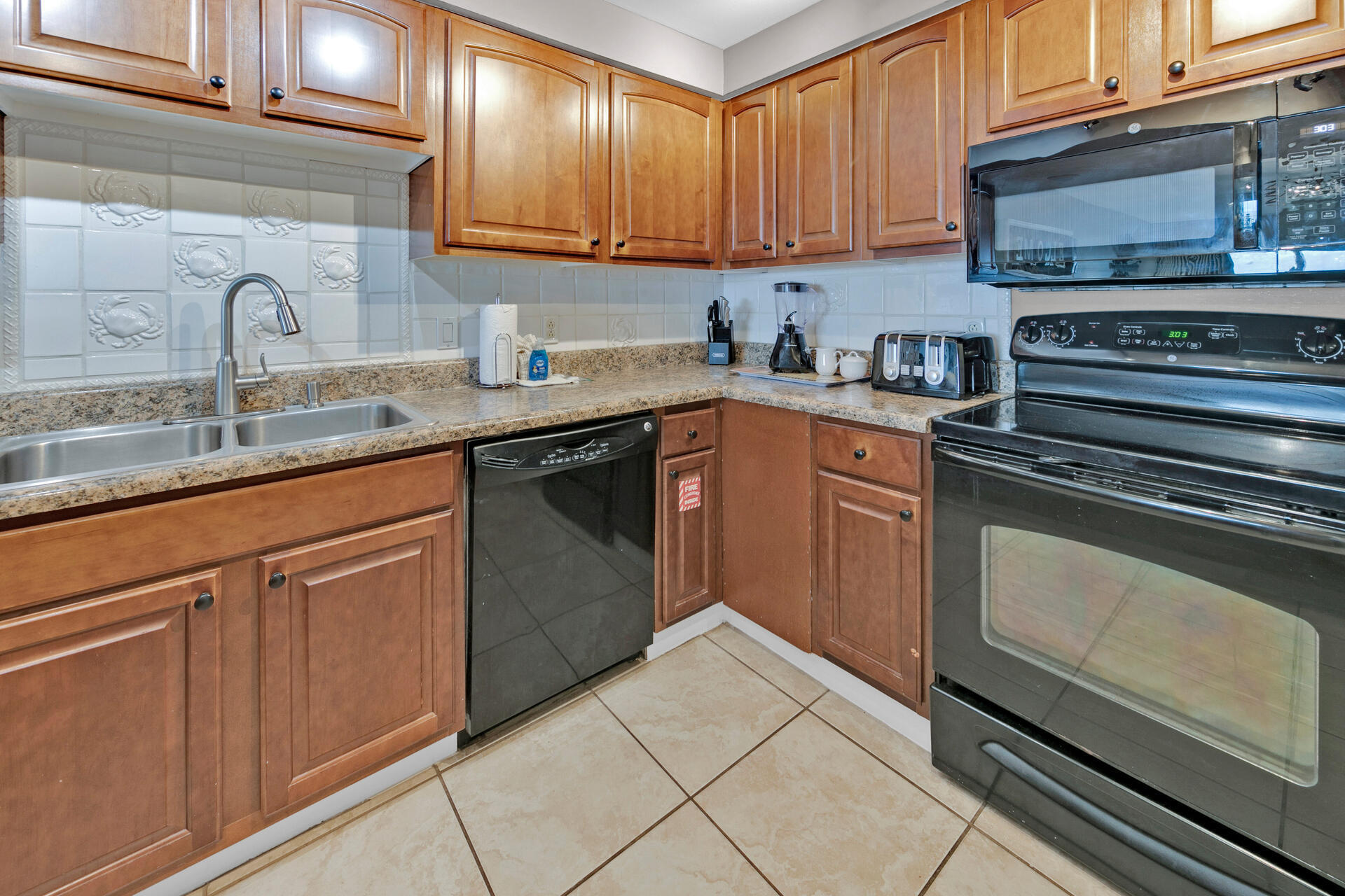 BEACH HOUSE CONDO PH 1 - Residential