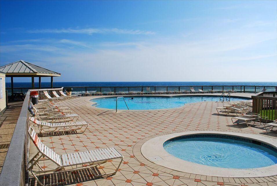BEACH HOUSE CONDO PH 1 - Residential