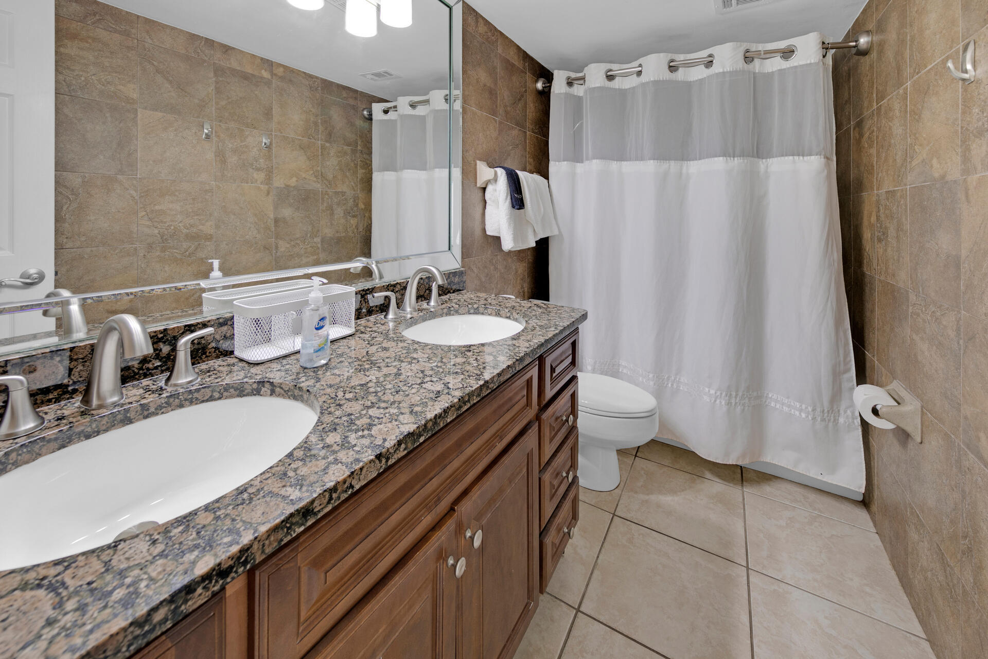 BEACH HOUSE CONDO PH 1 - Residential