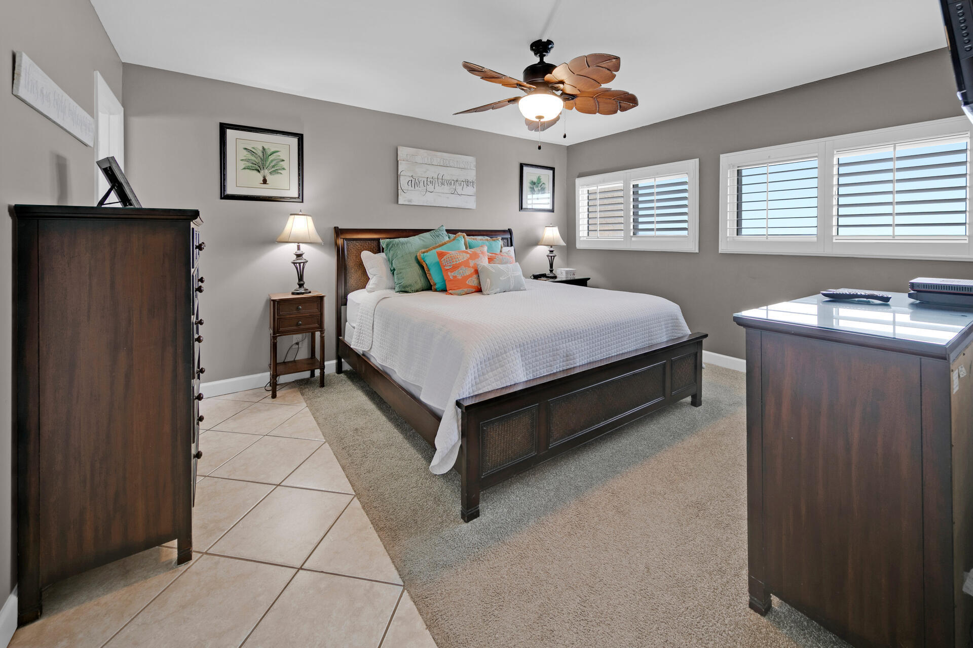 BEACH HOUSE CONDO PH 1 - Residential