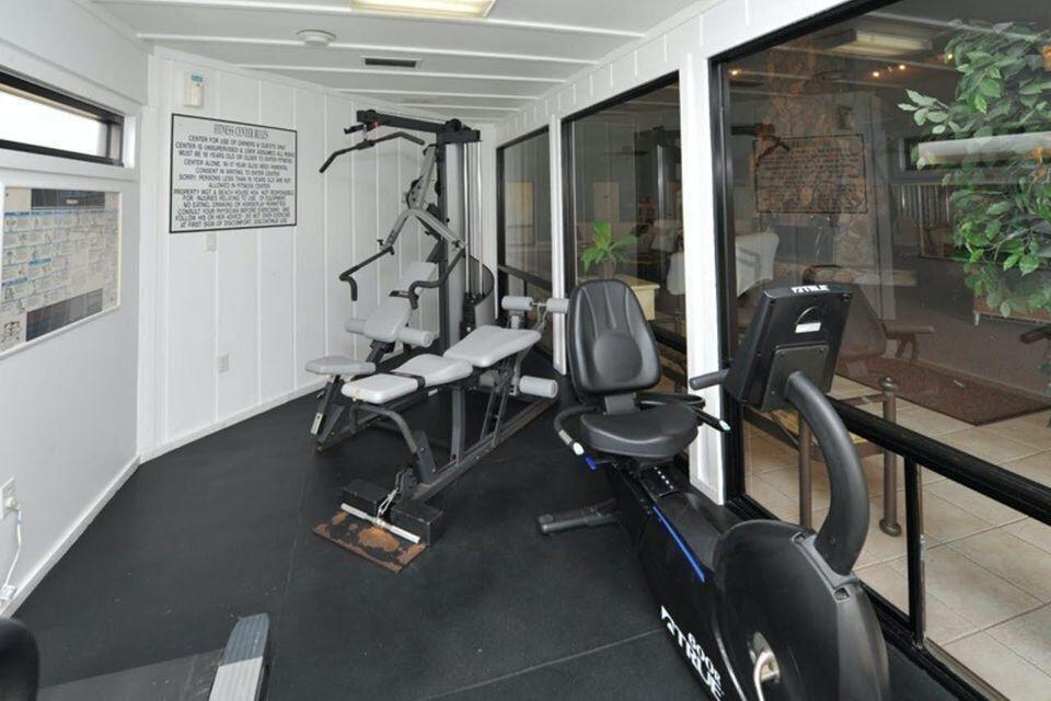 BEACH HOUSE CONDO PH 1 - Residential
