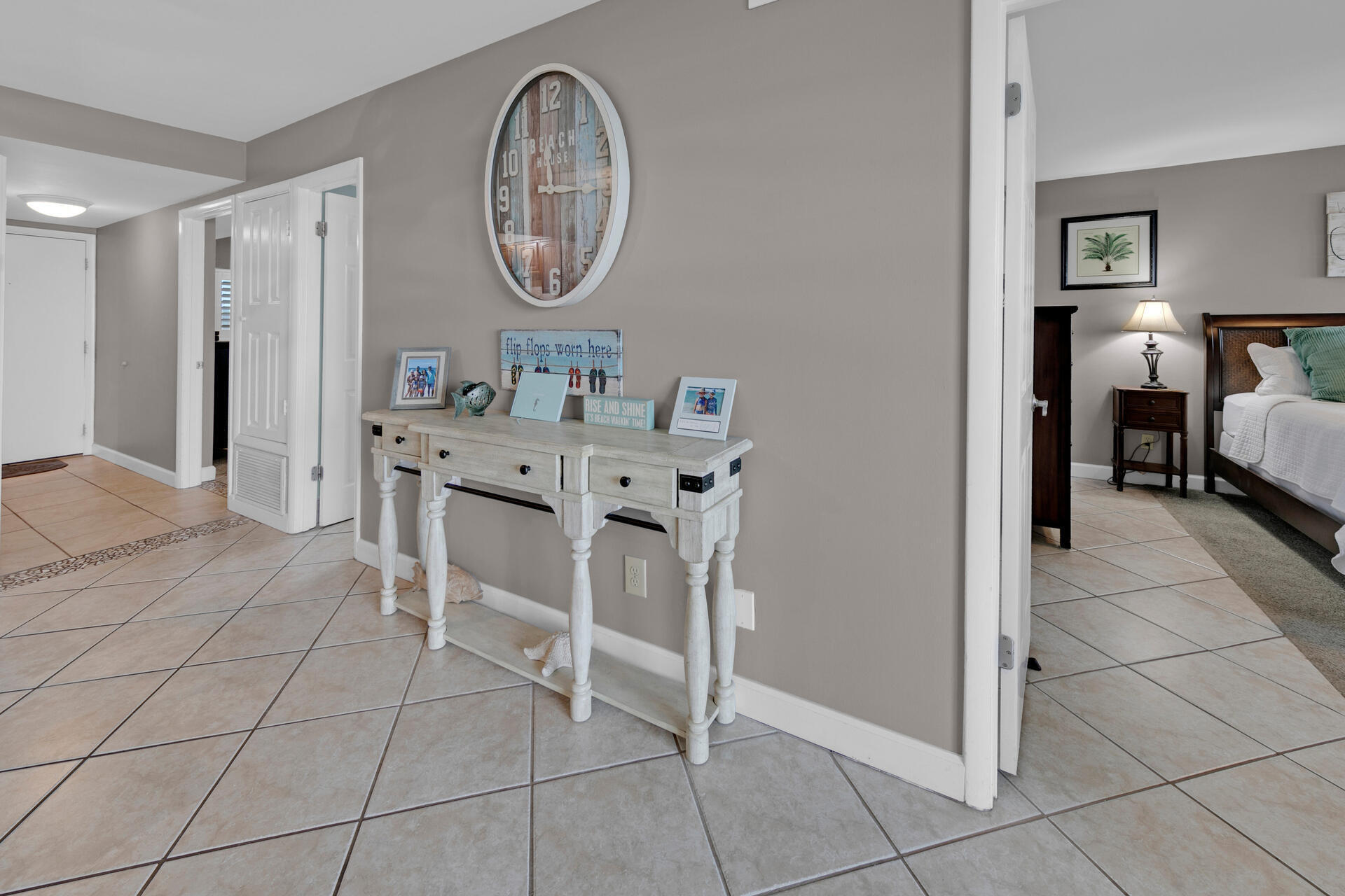 BEACH HOUSE CONDO PH 1 - Residential