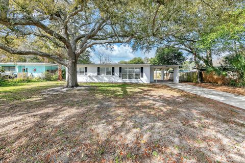 A home in Fort Walton Beach