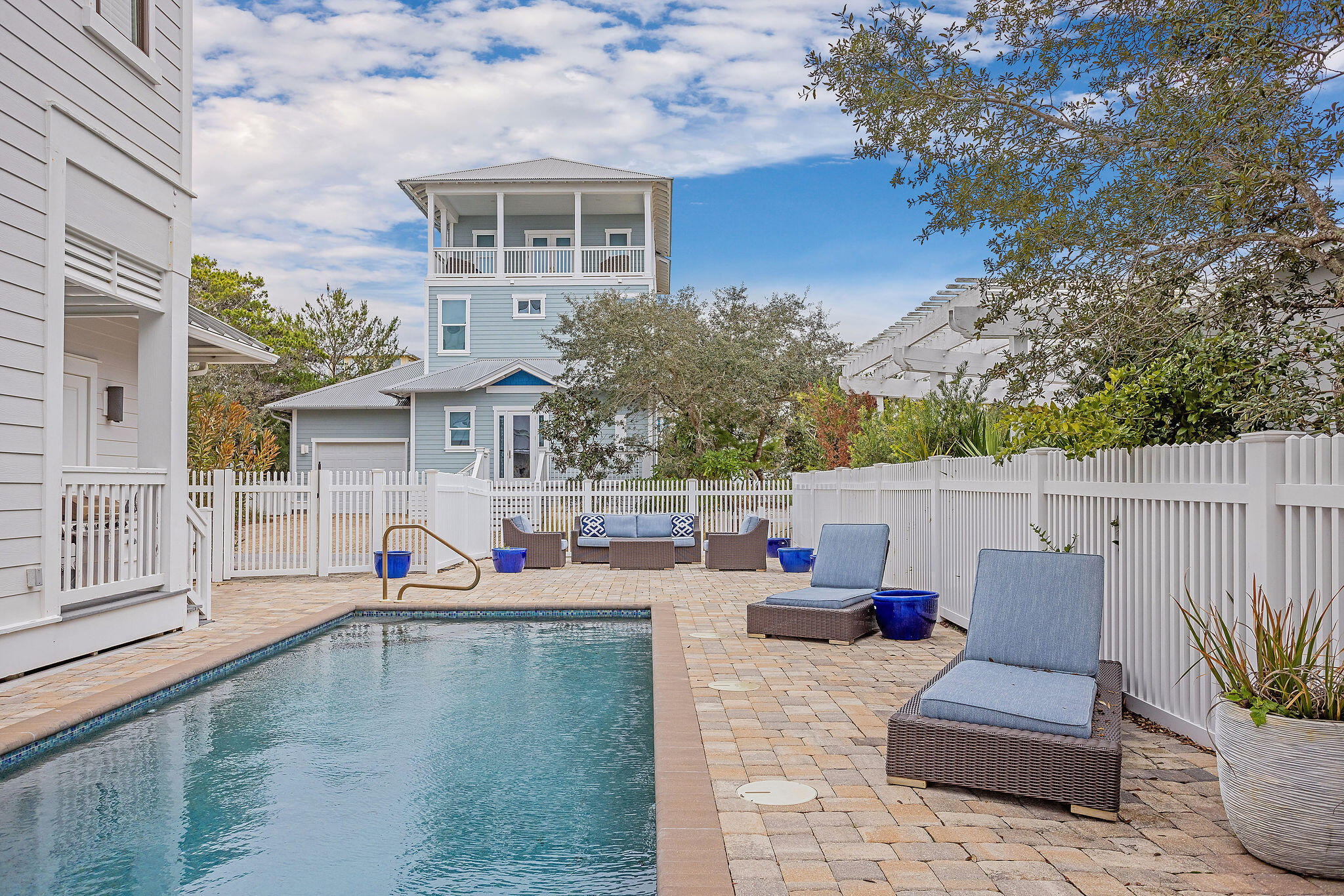 OLD FLORIDA BEACH - Residential