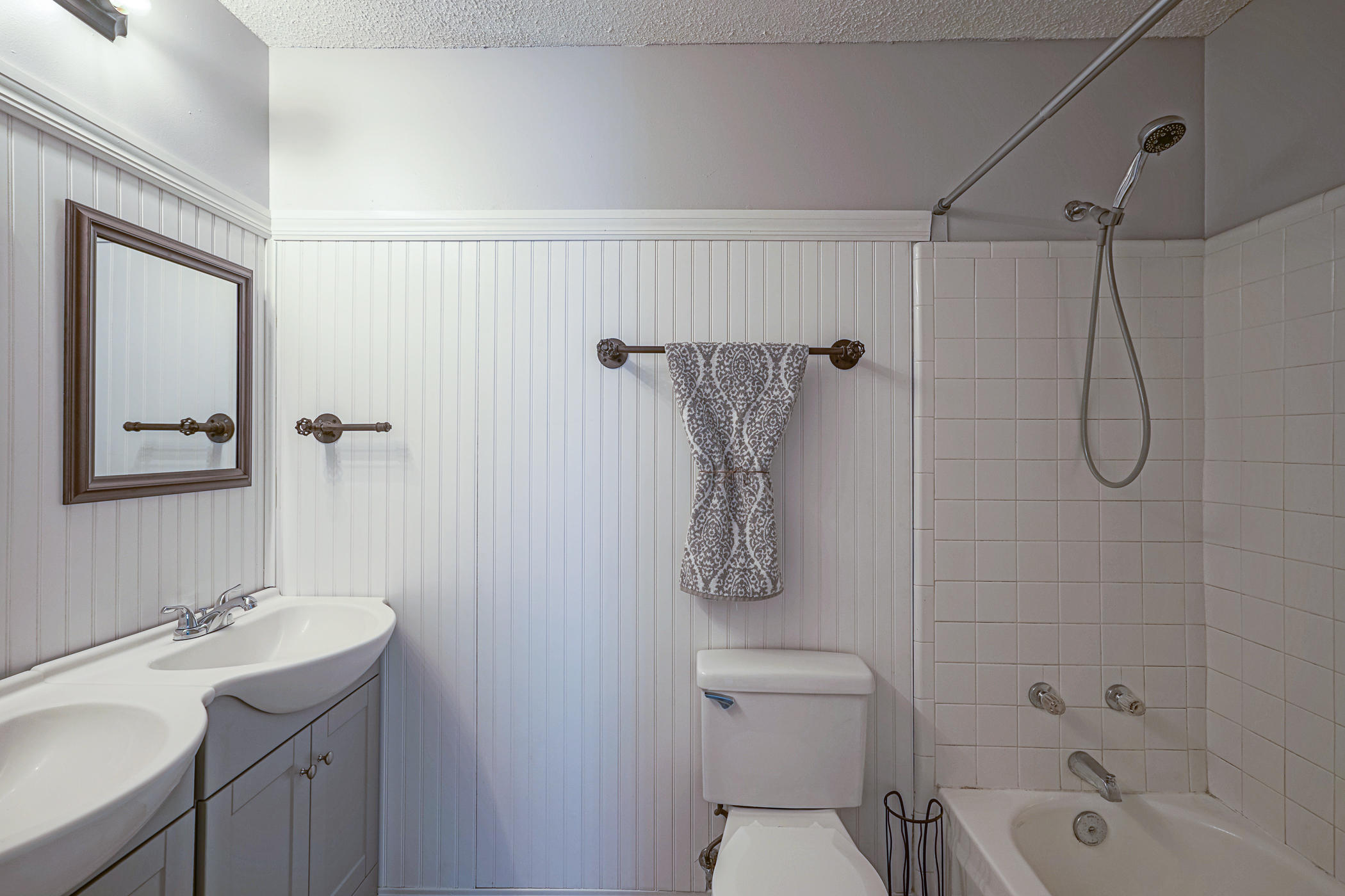 BRISTOL PARK - Residential