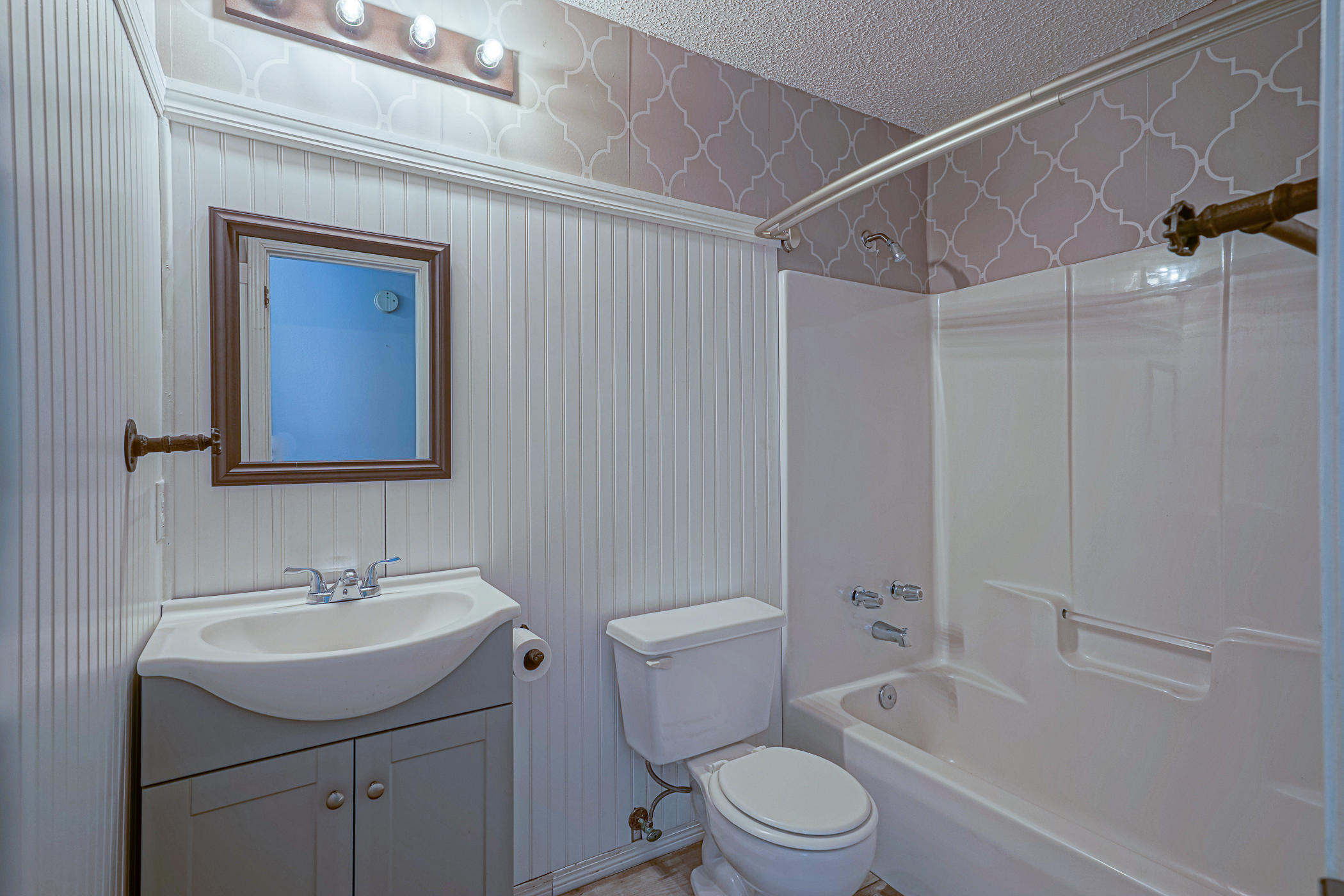 BRISTOL PARK - Residential