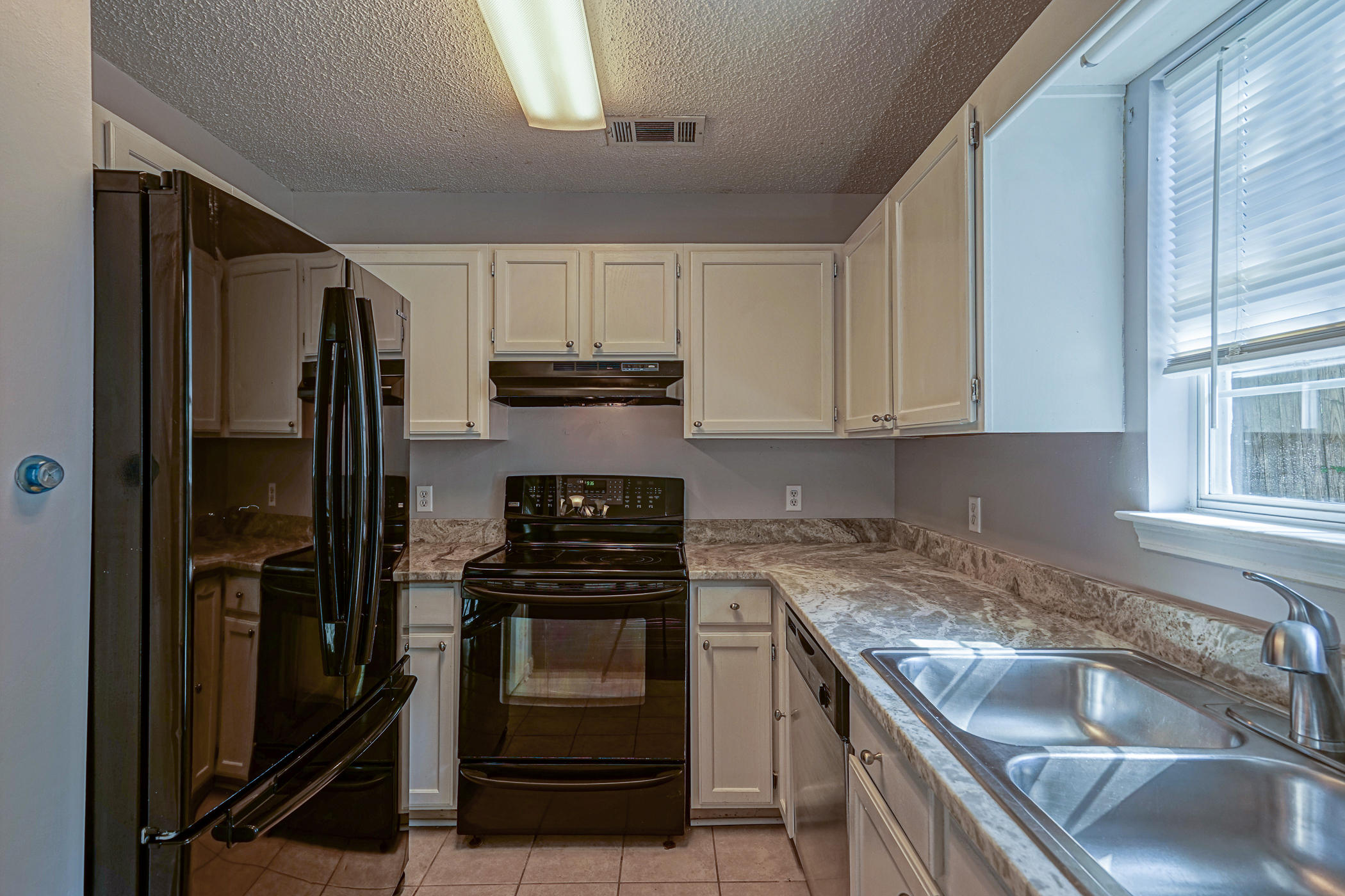 BRISTOL PARK - Residential