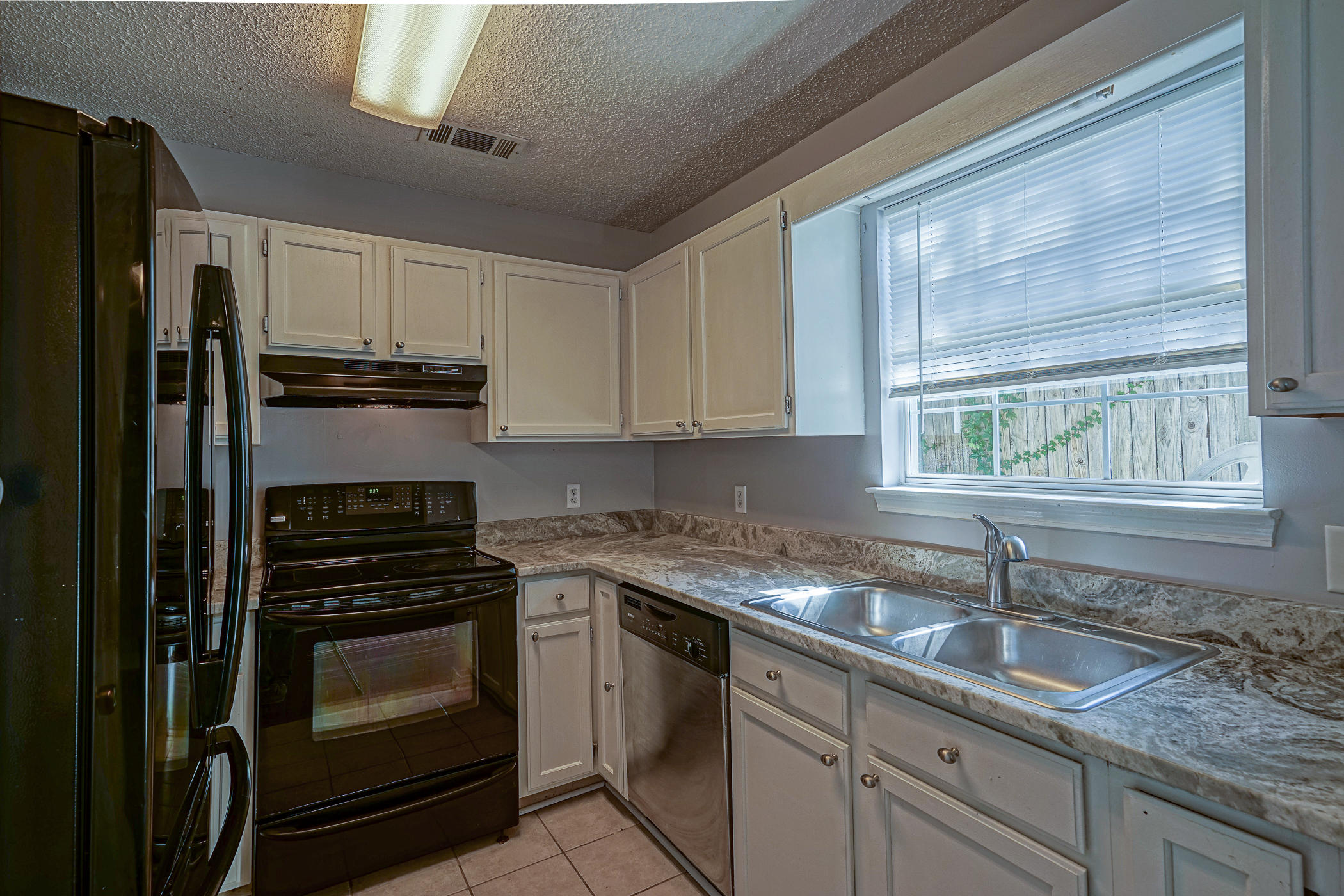 BRISTOL PARK - Residential