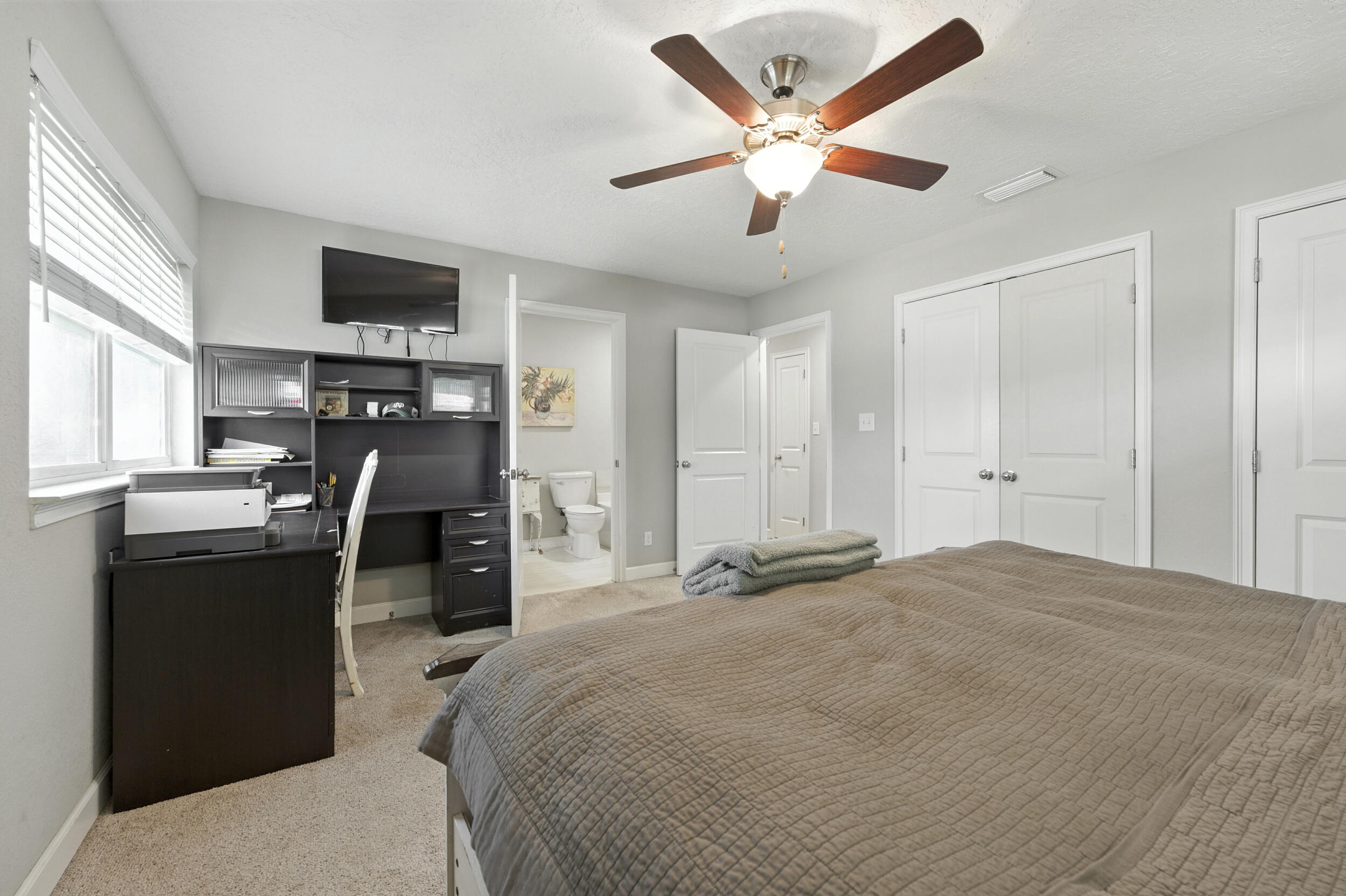 DIXON S/D LOT 16 BLK E - Residential