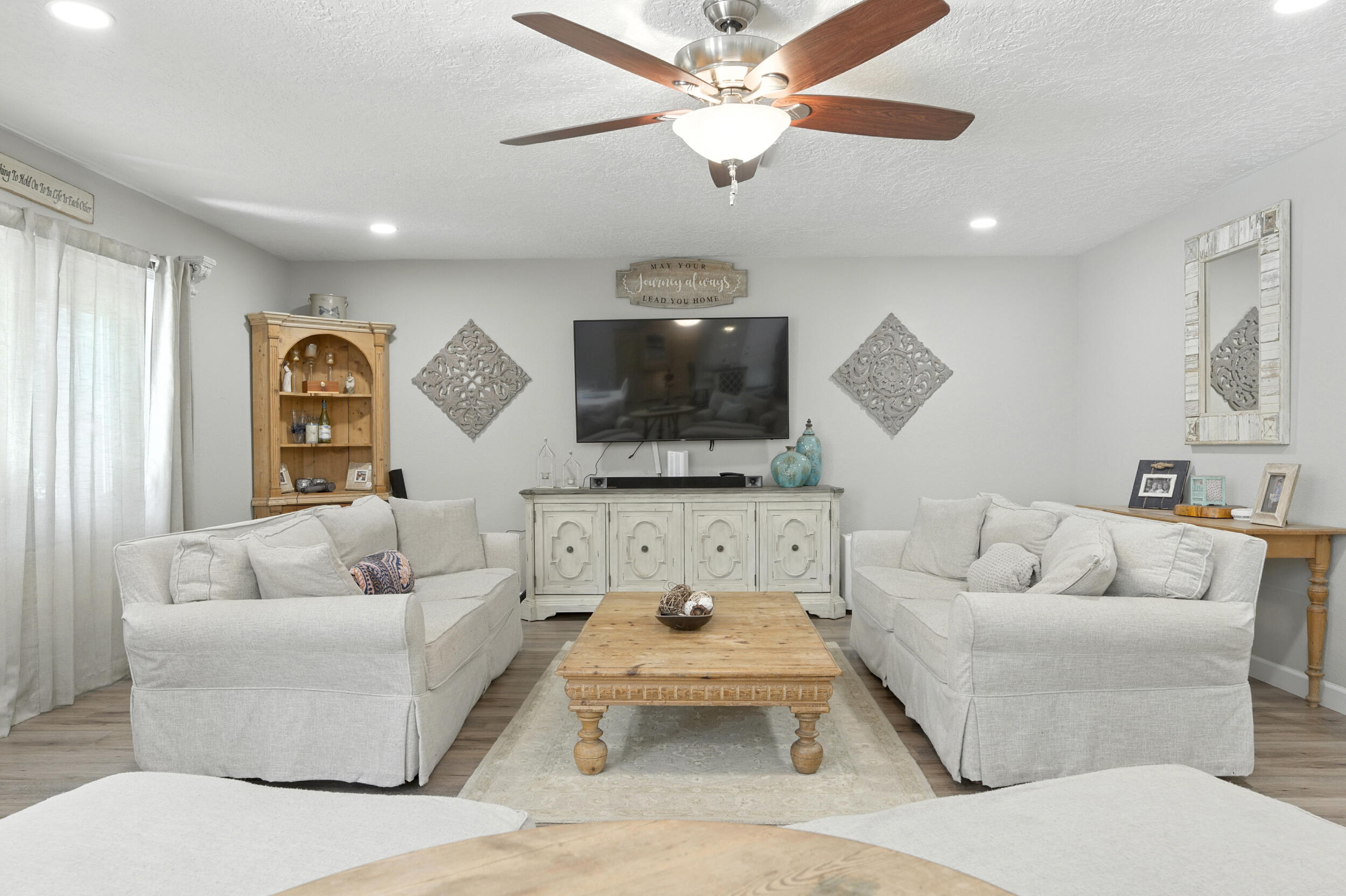 DIXON S/D LOT 16 BLK E - Residential